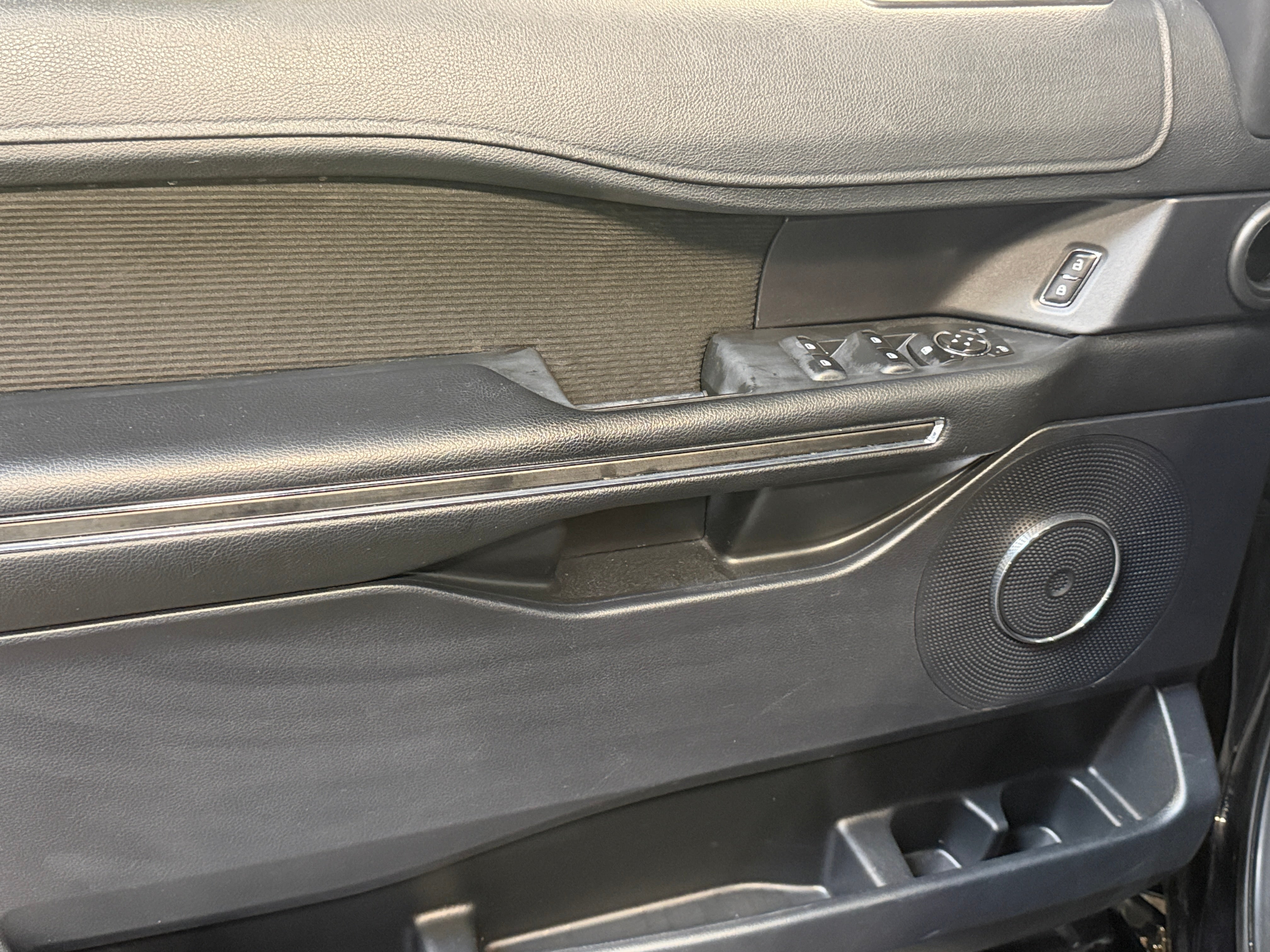 2020 Ford Expedition XLT - Photo 19