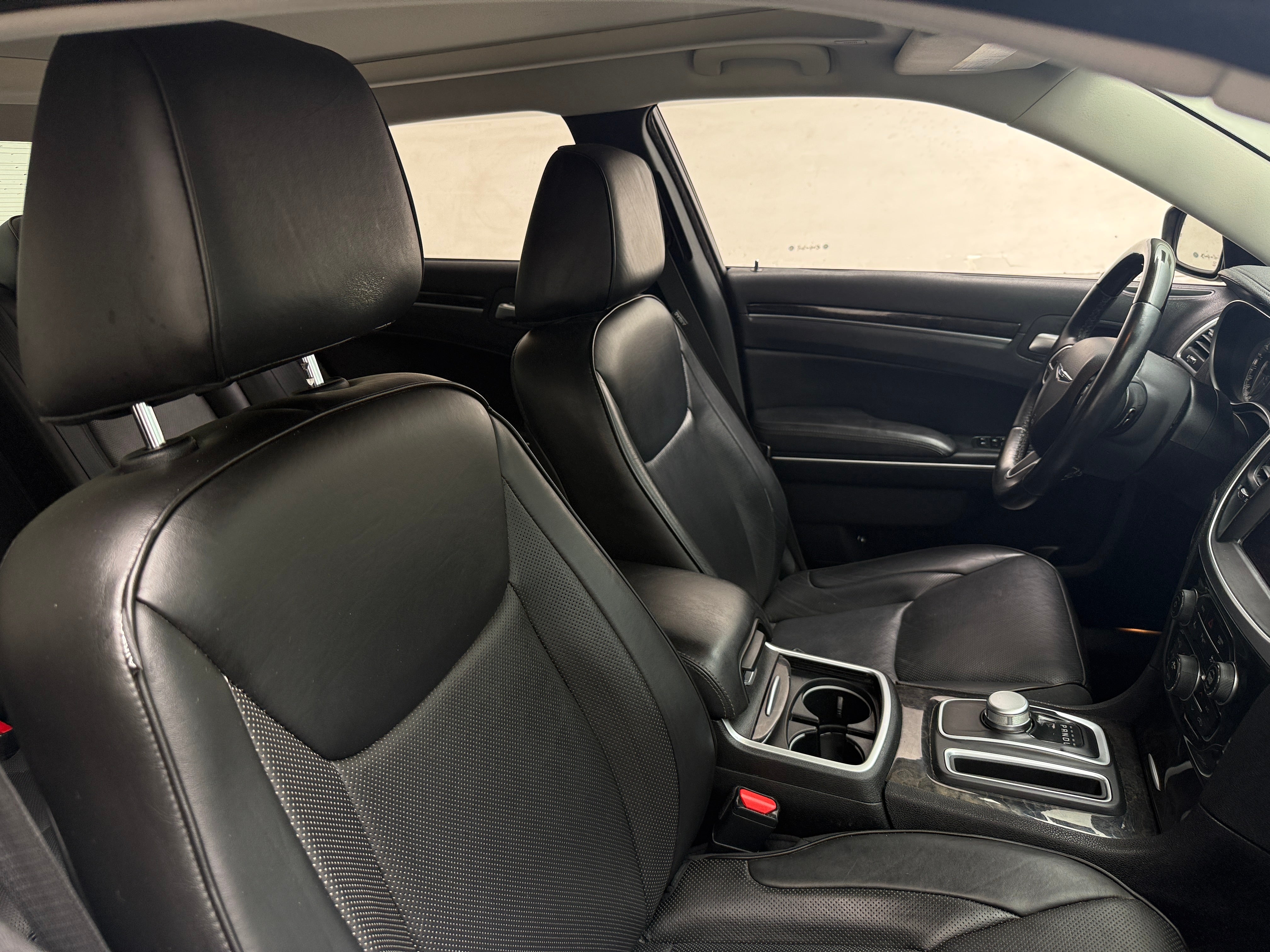 2018 Chrysler 300