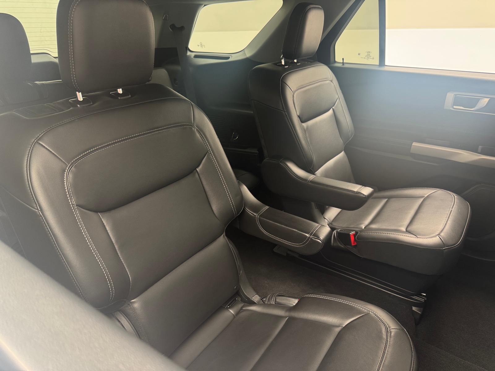Thumbnail: 2022 Ford Explorer - 5