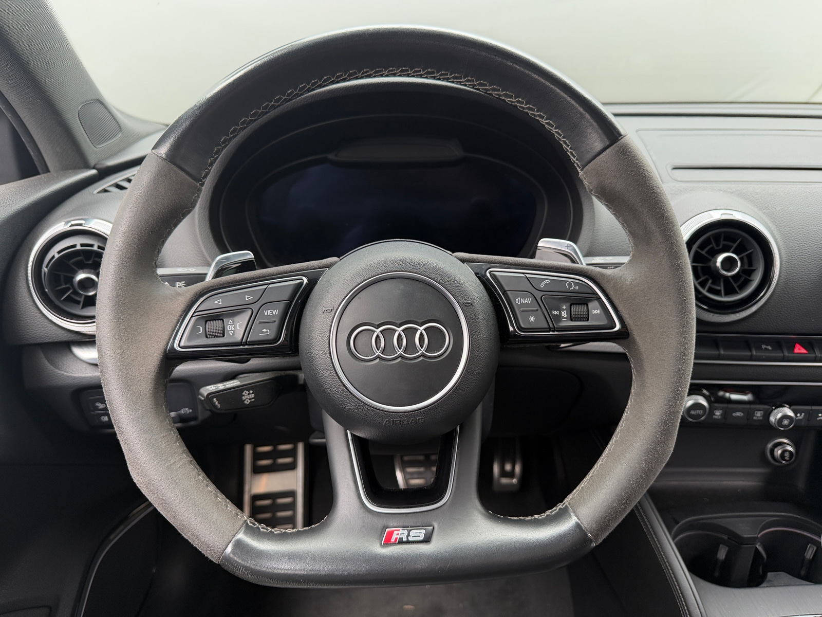 Thumbnail: 2018 Audi RS 3 - 4