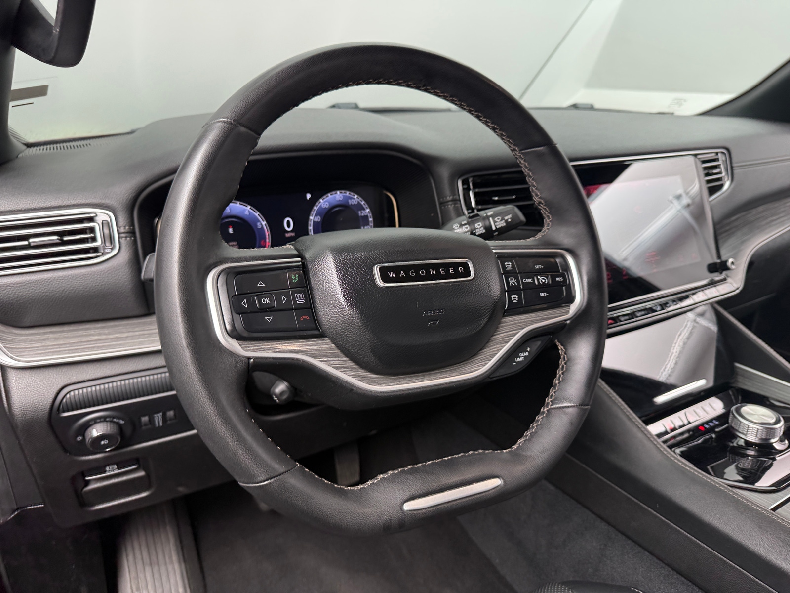 Thumbnail: 2024 Jeep Wagoneer - 4