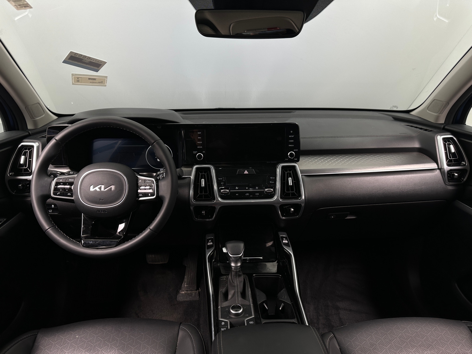 Thumbnail: 2023 Kia Sorento - 2