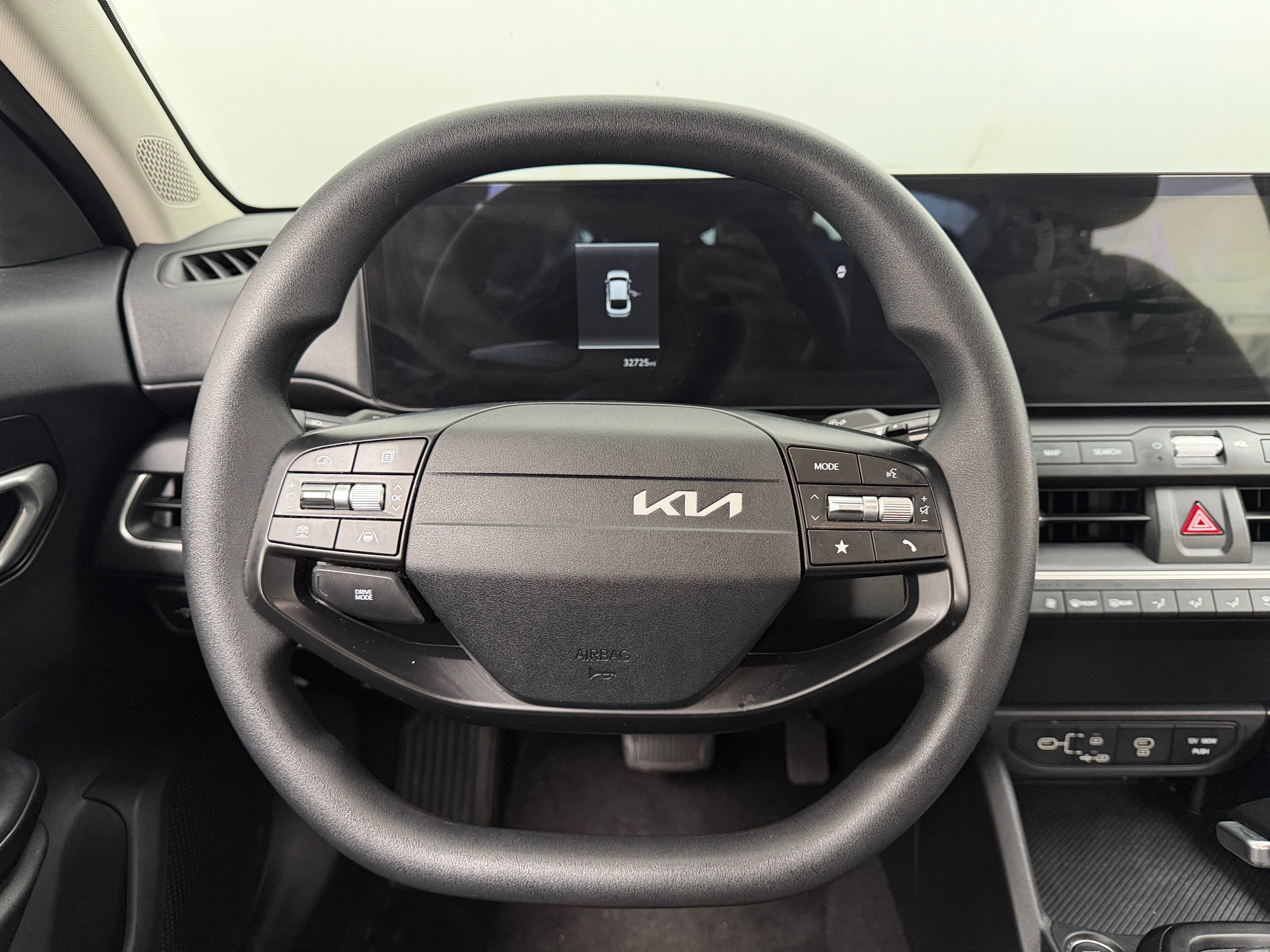 2025 Kia K4 LXS - Photo 7
