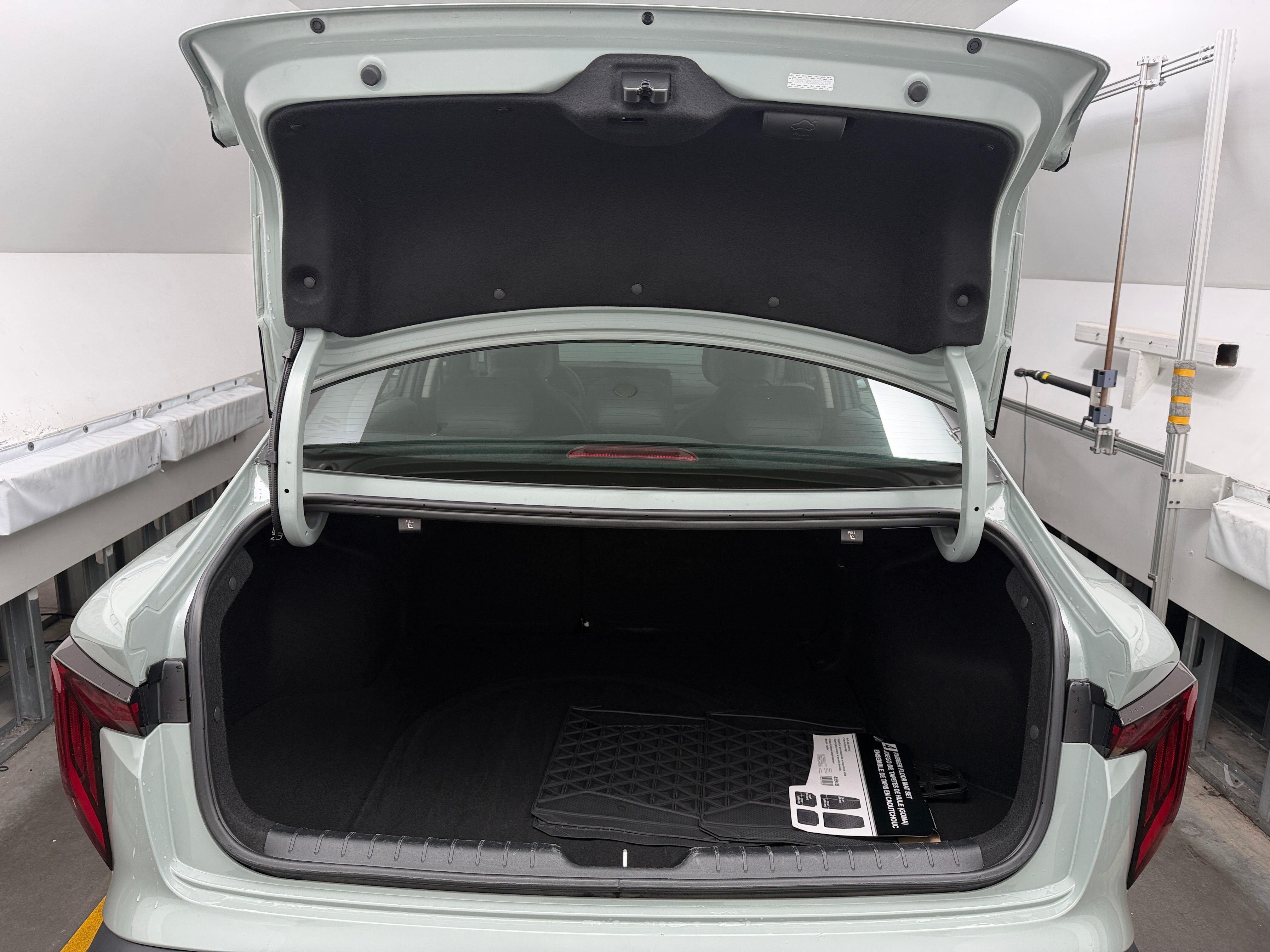 2025 Kia K4 LXS - Photo 8