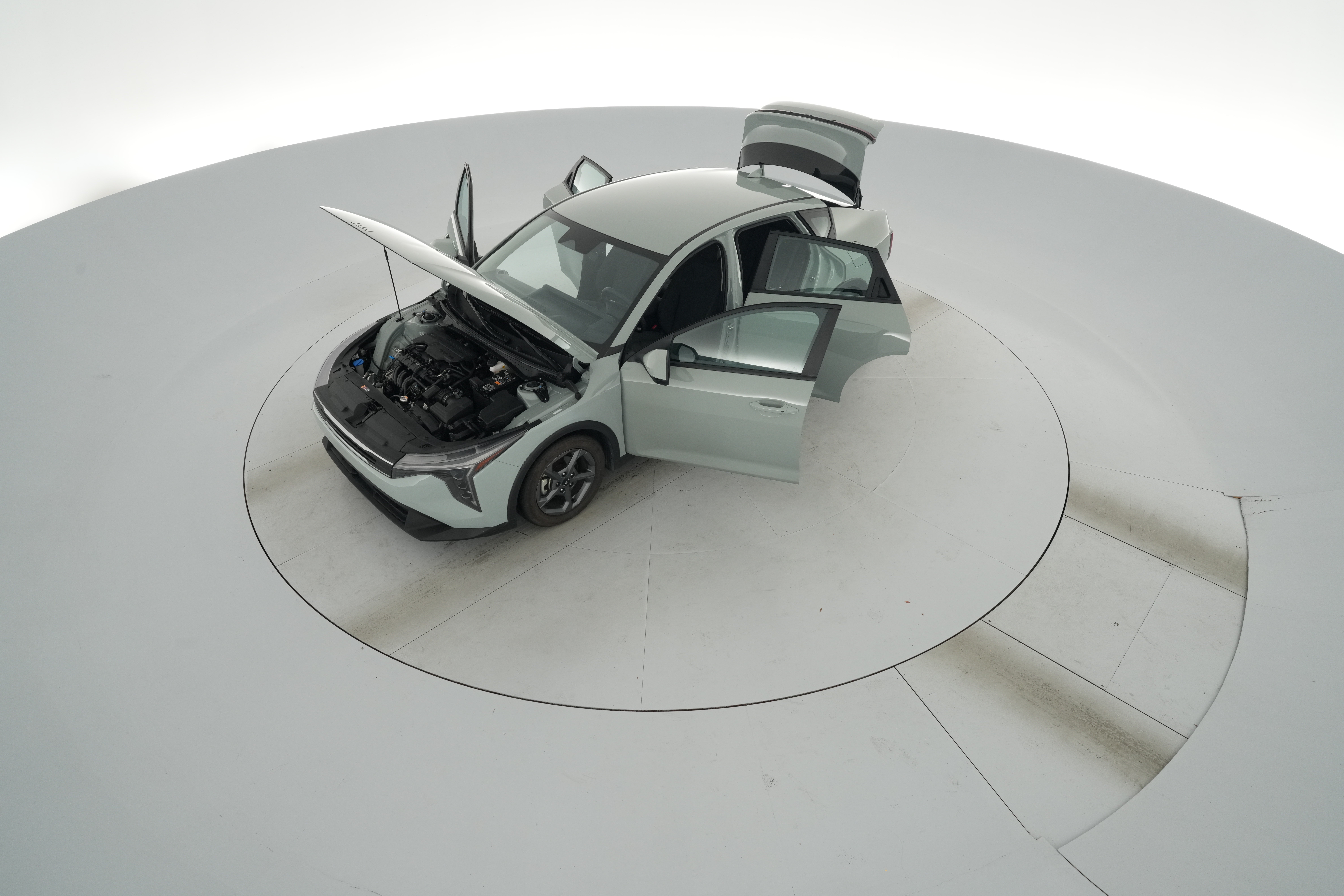 2025 Kia K4 LXS - Photo 40