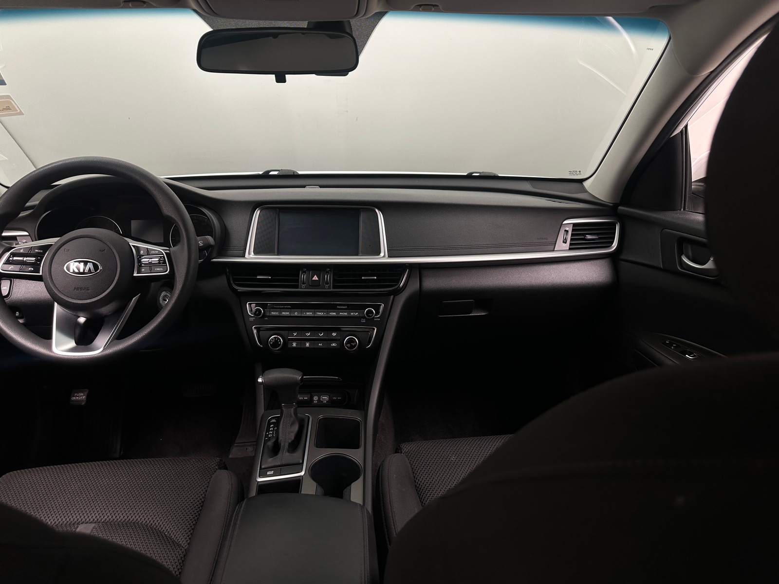 Thumbnail: 2020 Kia Optima - 3