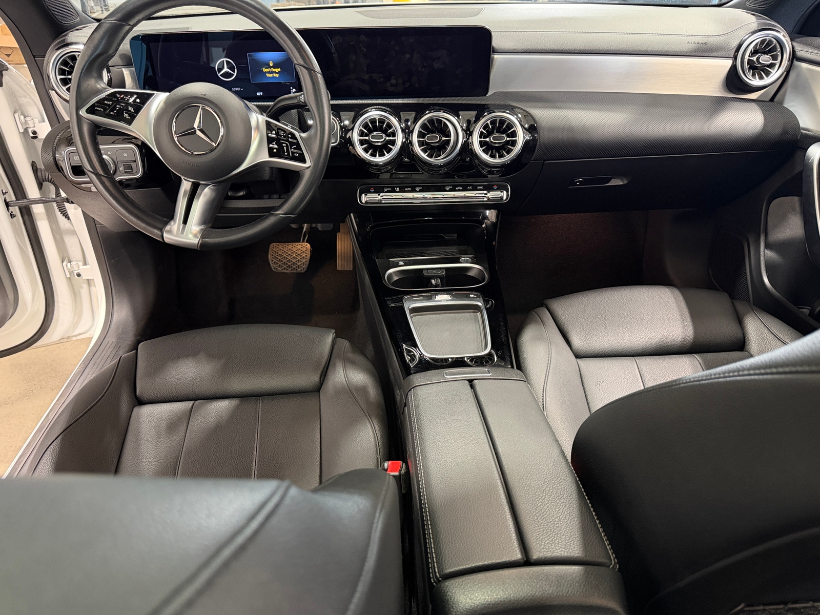 Thumbnail: 2025 Mercedes-Benz CLA - 2