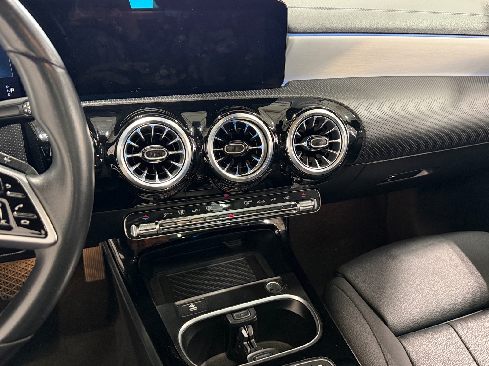 Thumbnail: 2025 Mercedes-Benz CLA - 3