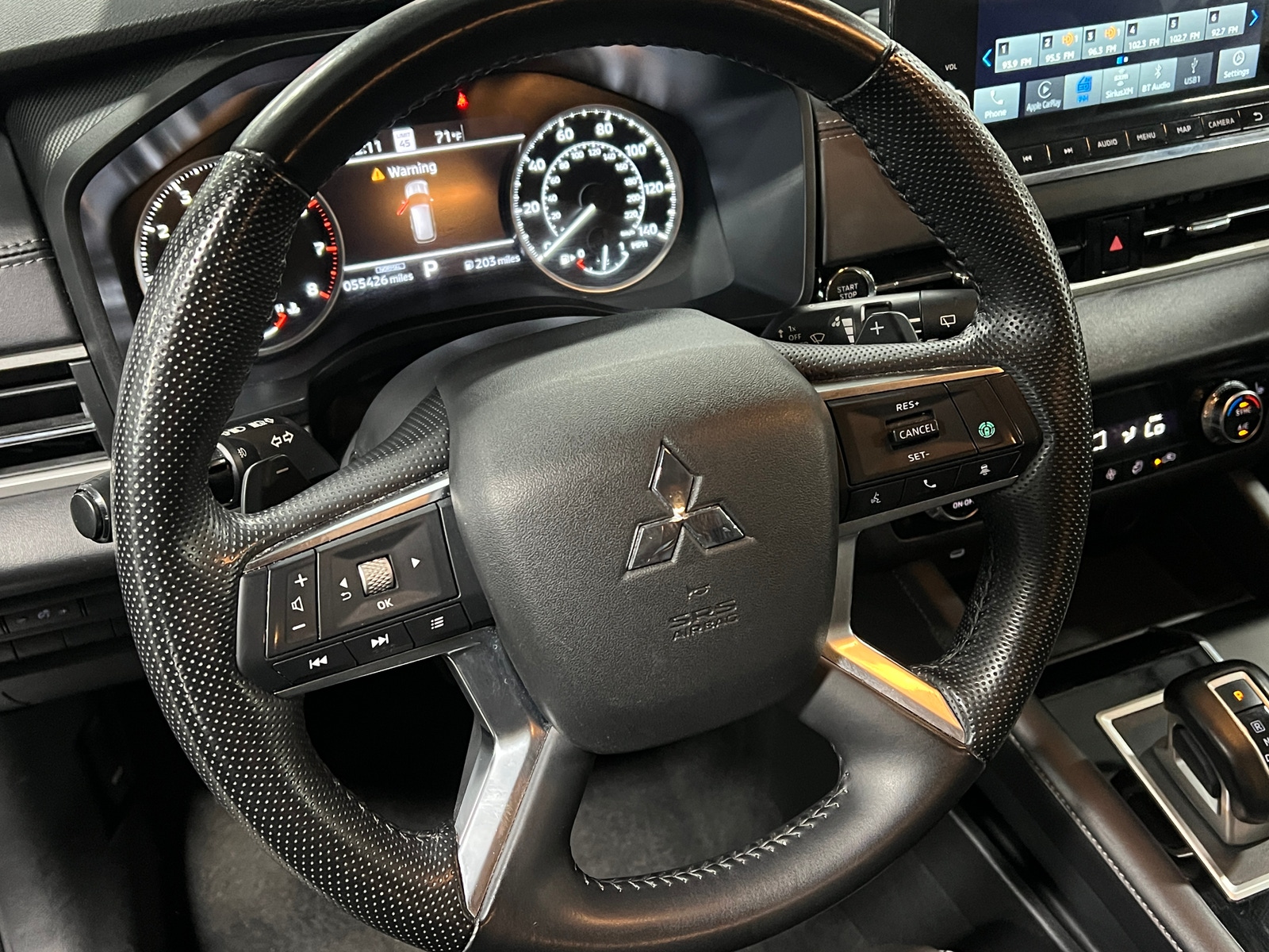 Thumbnail: 2024 Mitsubishi Outlander - 4