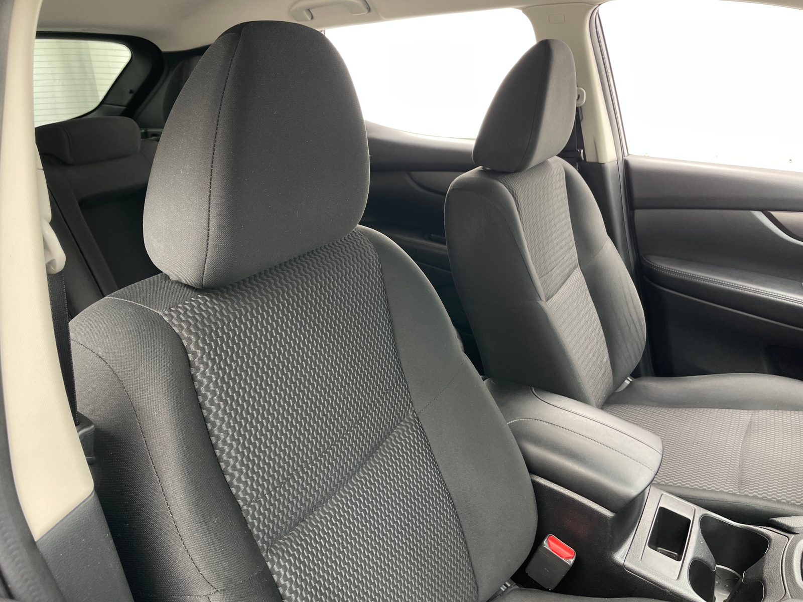 Thumbnail: 2022 Nissan Rogue Sport - 2