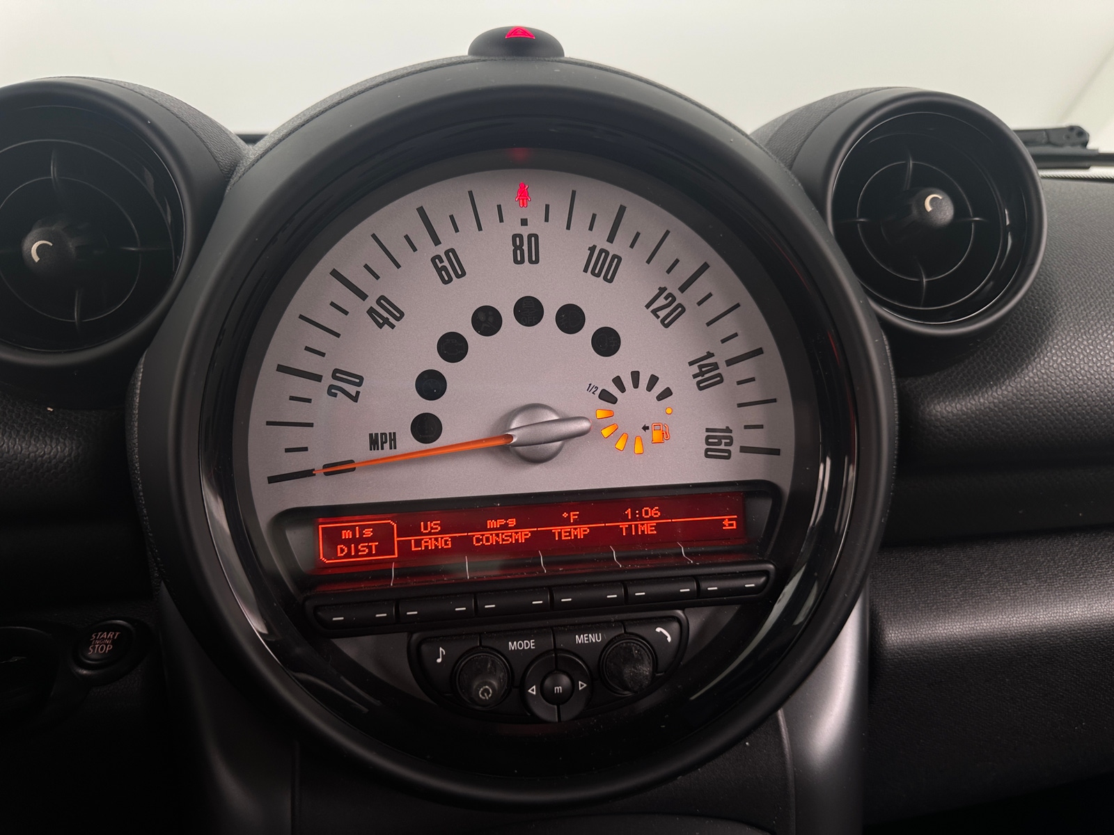 Thumbnail: 2014 MINI Cooper Countryman - 4