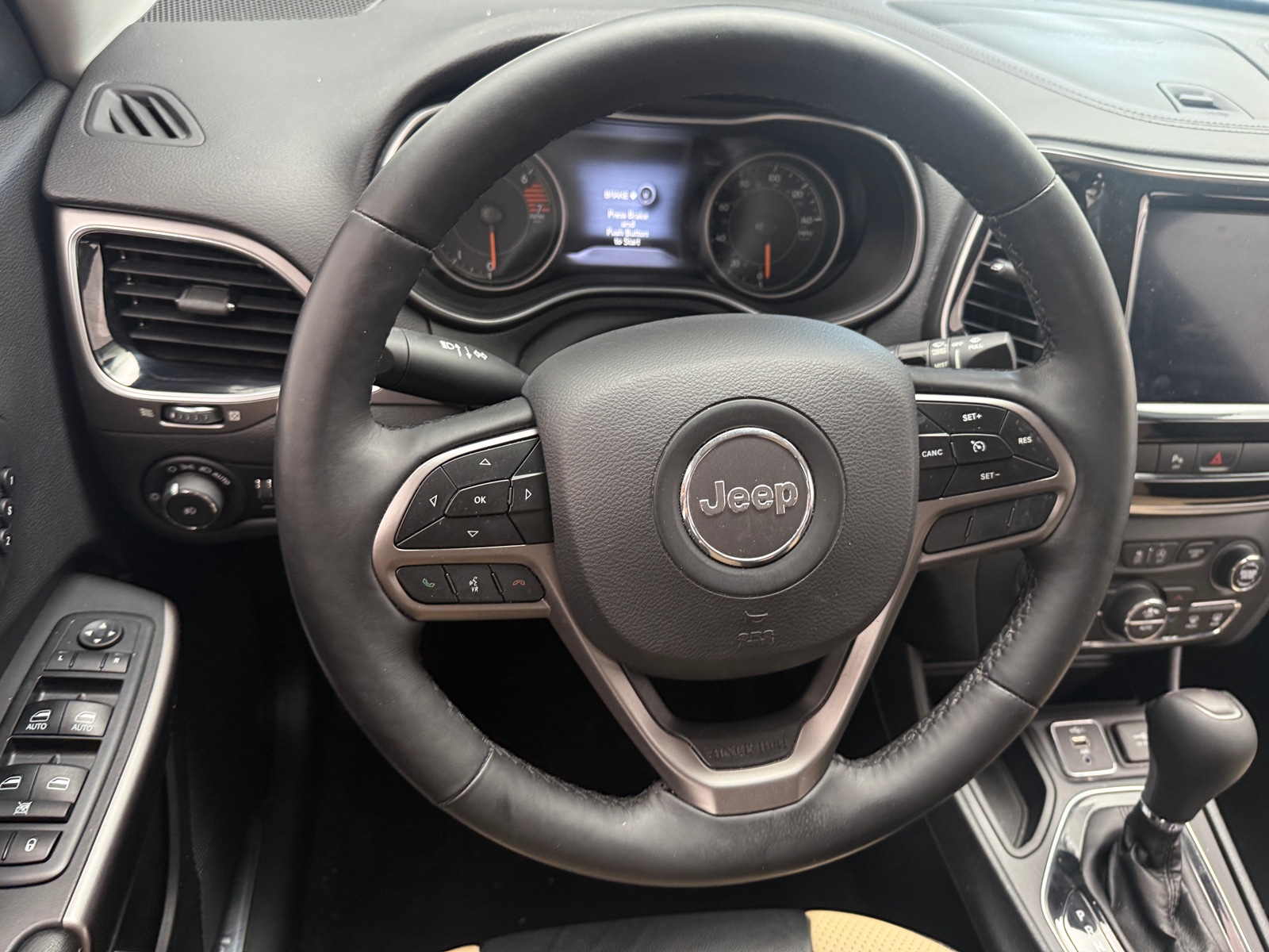 Thumbnail: 2019 Jeep Cherokee - 4