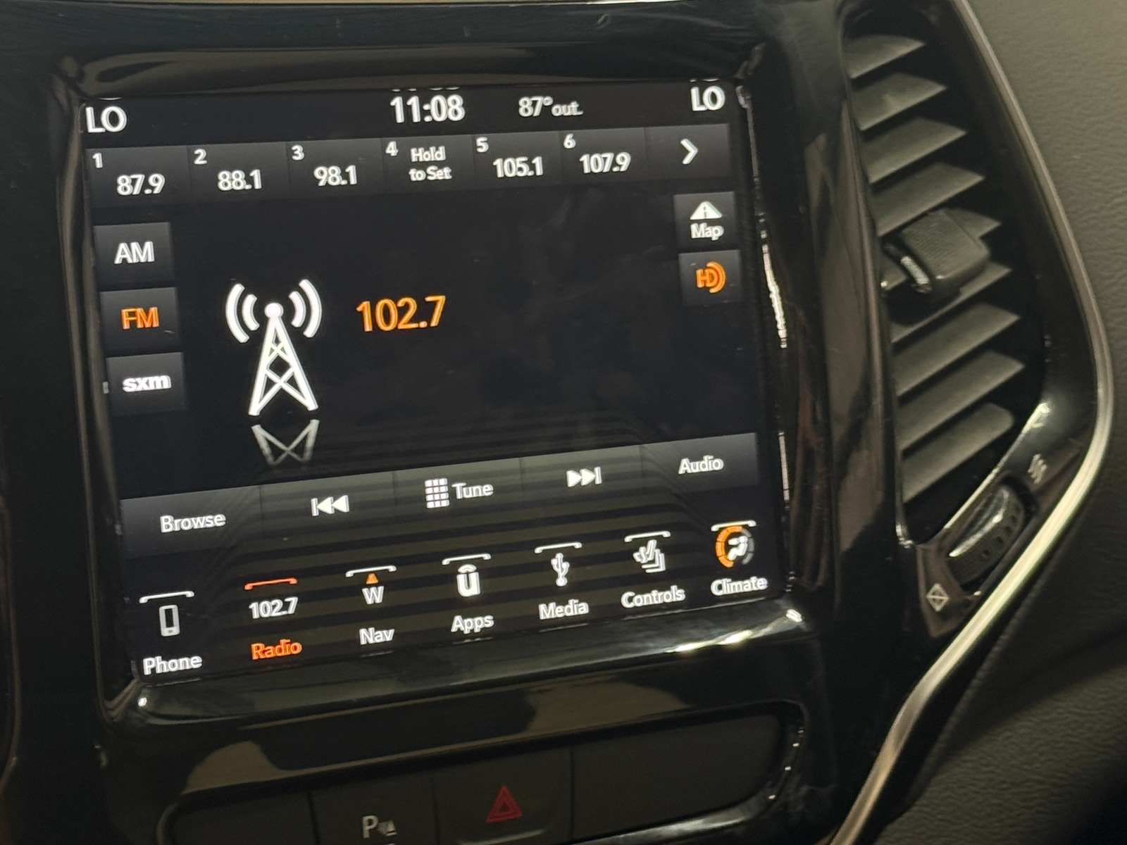 Thumbnail: 2019 Jeep Cherokee - 3