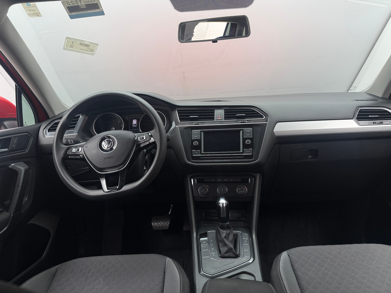 Thumbnail: 2019 Volkswagen Tiguan - 3