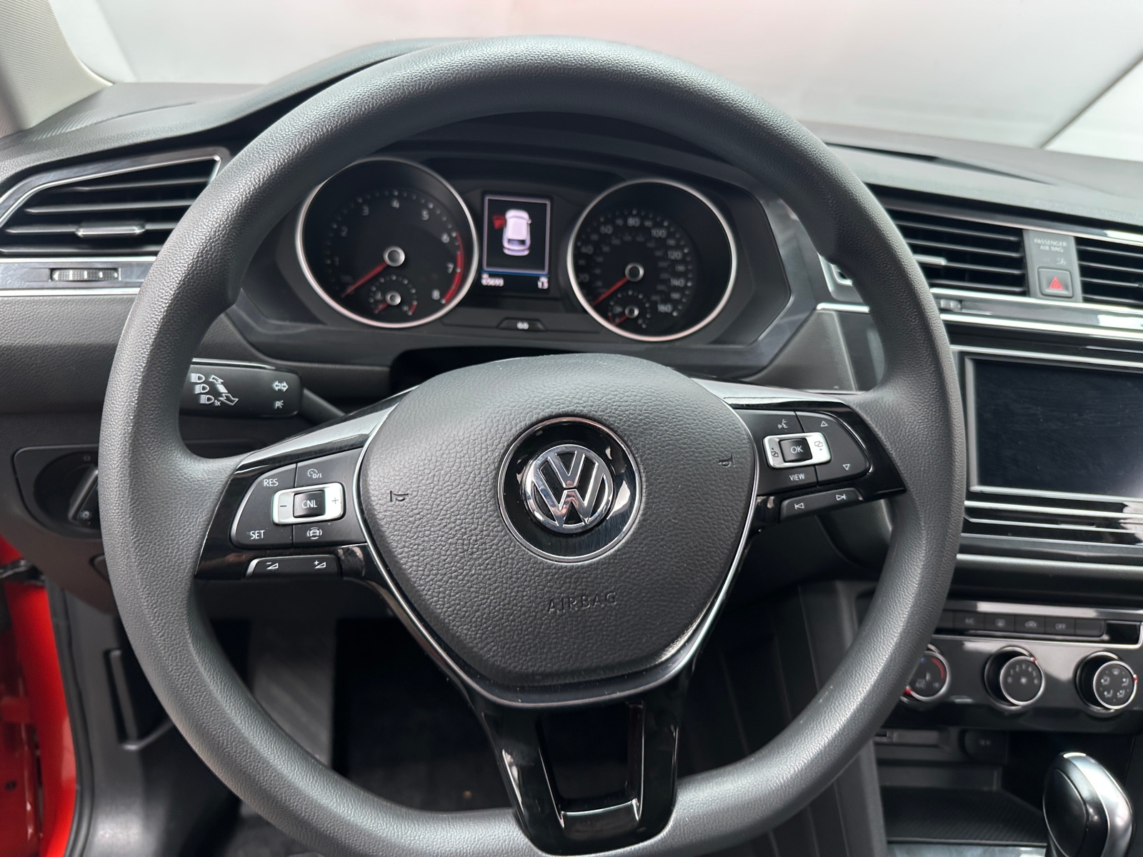 Thumbnail: 2019 Volkswagen Tiguan - 5