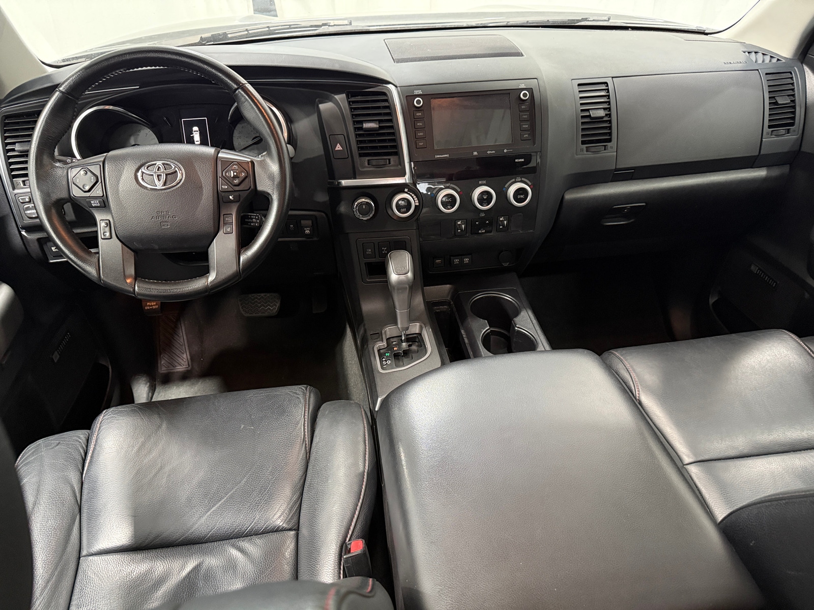 Thumbnail: 2022 Toyota Sequoia - 2
