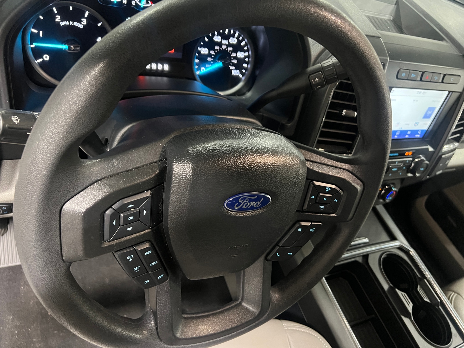 Thumbnail: 2022 Ford Econoline - 5