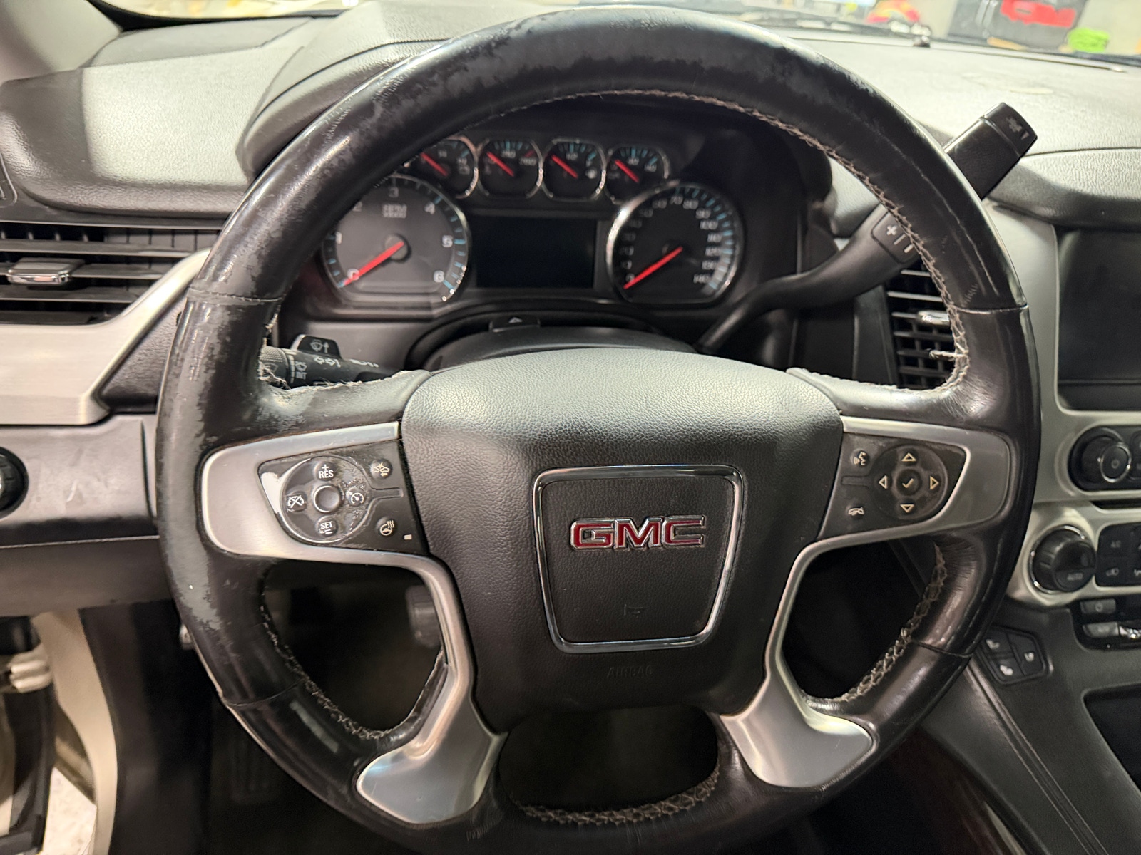 Thumbnail: 2017 GMC Yukon - 4