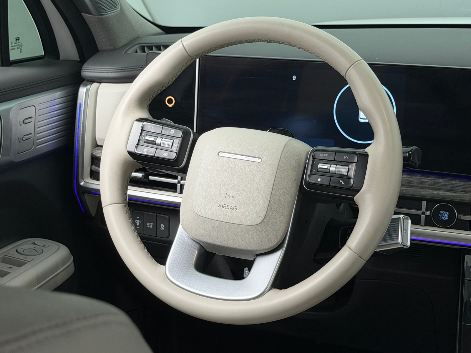 Thumbnail: 2024 Hyundai Santa Fe - 4