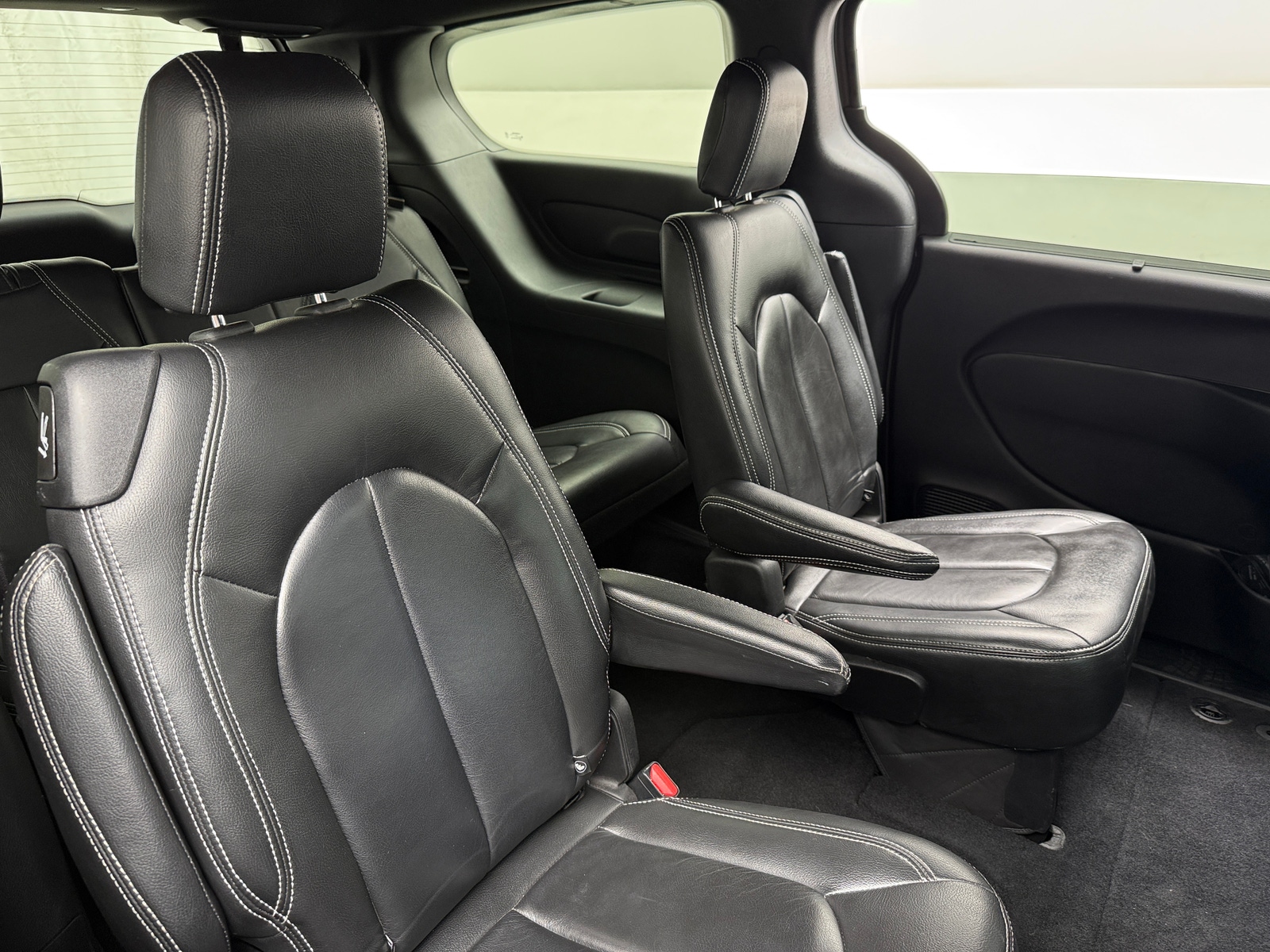 Thumbnail: 2021 Chrysler Pacifica - 6