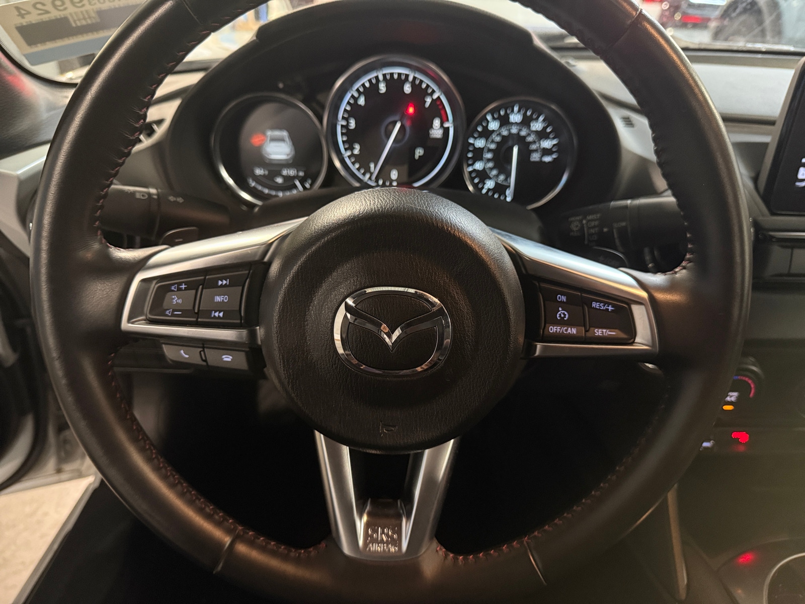 Thumbnail: 2019 Mazda MX-5 Miata - 5