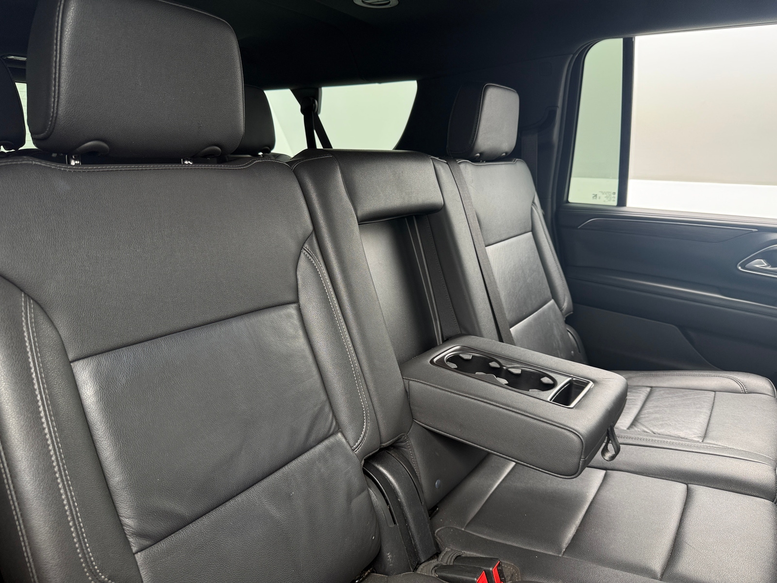 Thumbnail: 2022 Chevrolet Suburban - 5