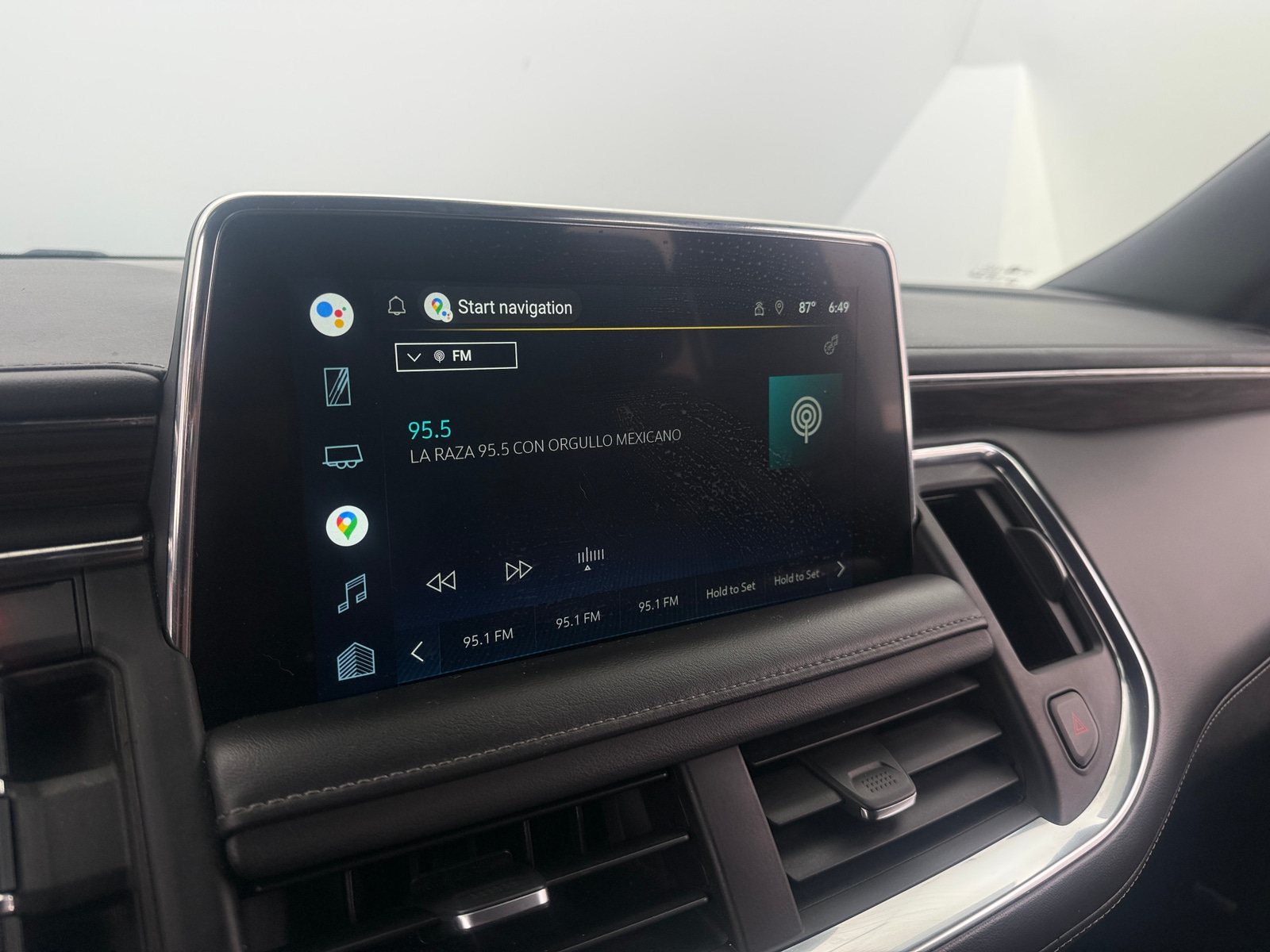 Thumbnail: 2022 Chevrolet Suburban - 3