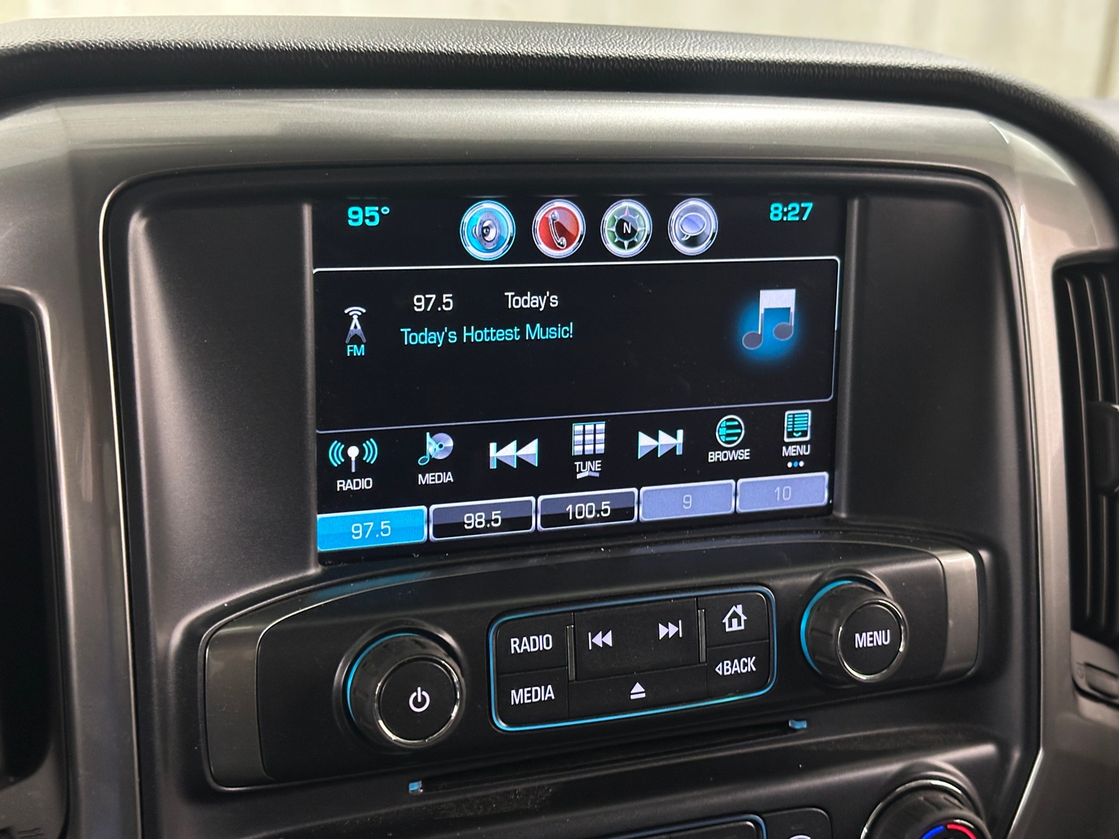 Thumbnail: 2017 Chevrolet Silverado 1500 - 4