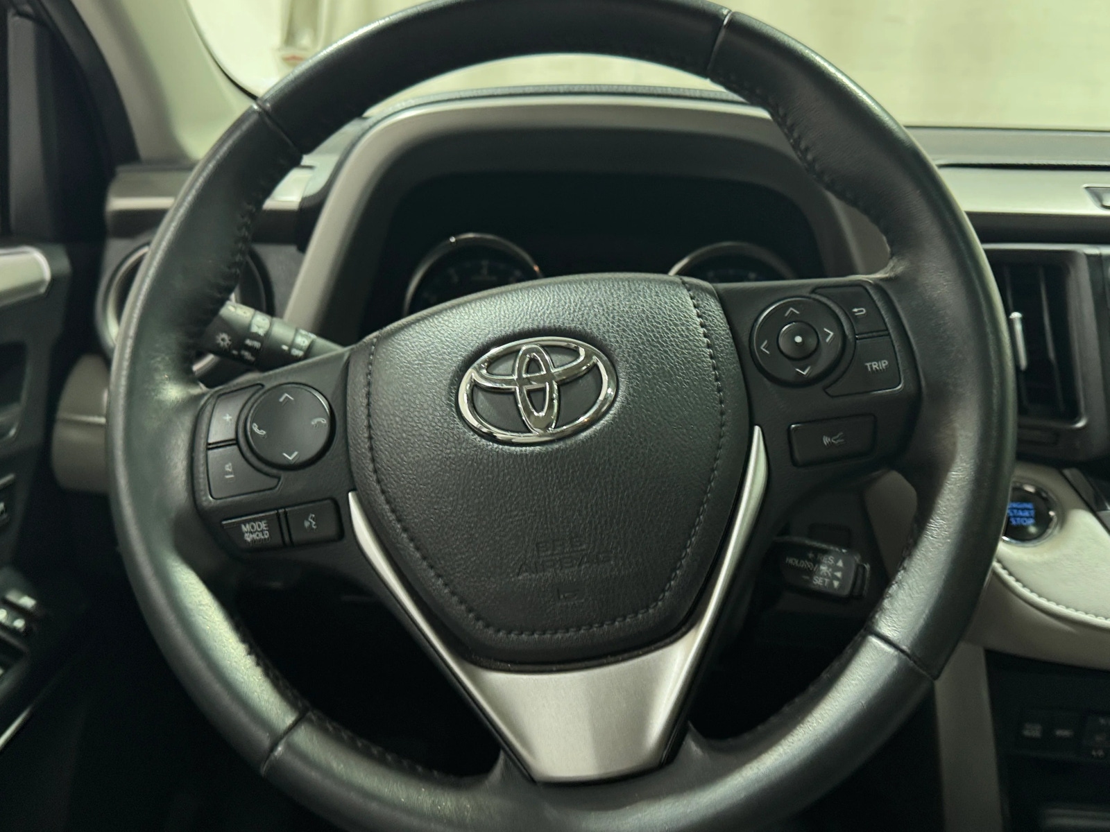 Thumbnail: 2016 Toyota RAV4 - 4