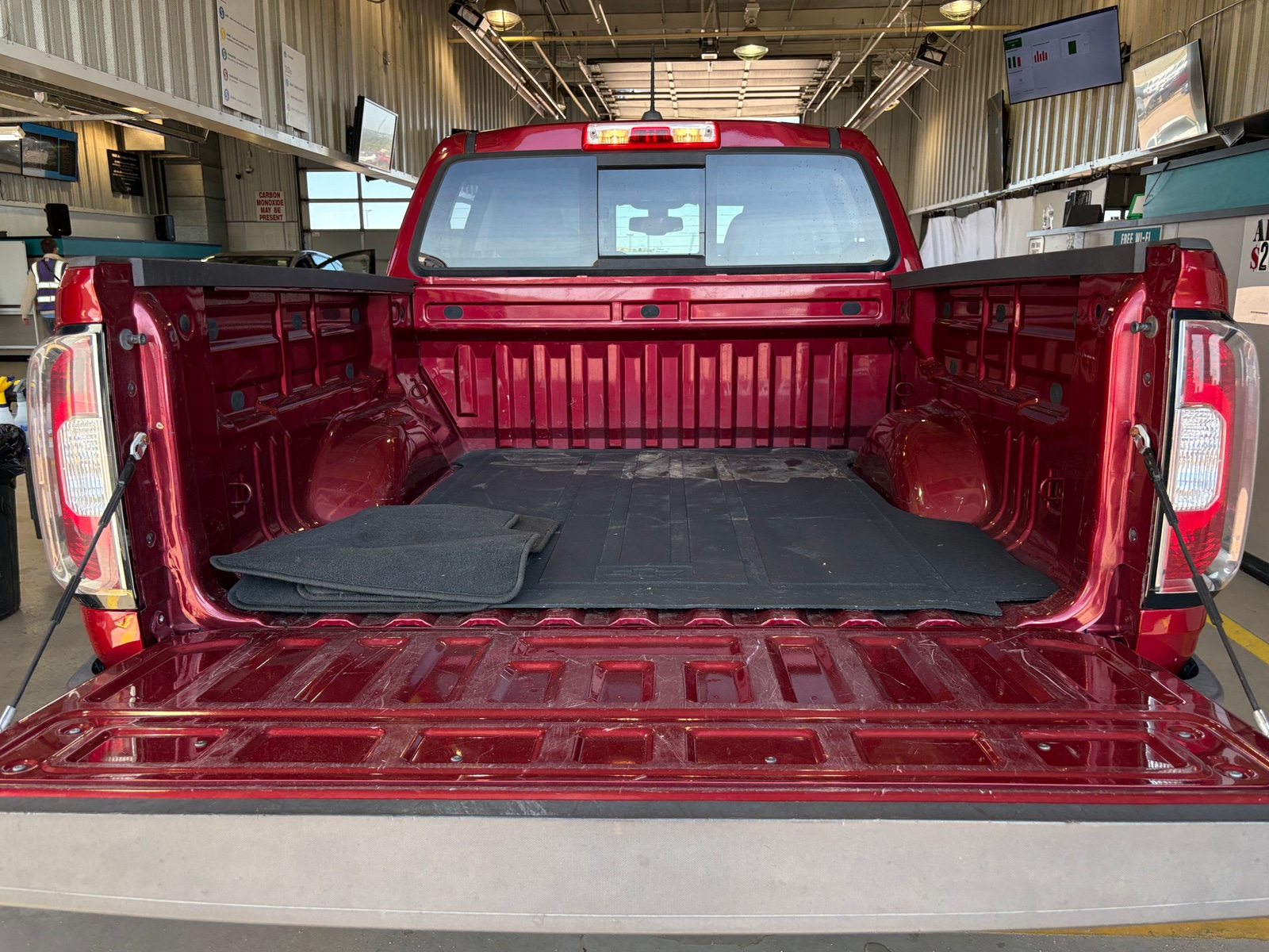 Thumbnail: 2017 GMC Canyon - 7