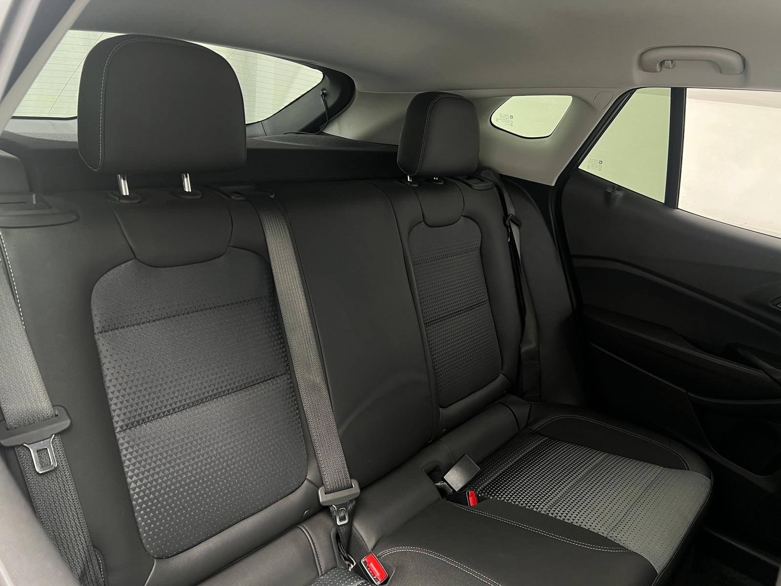 Thumbnail: 2025 Chevrolet Trax - 5