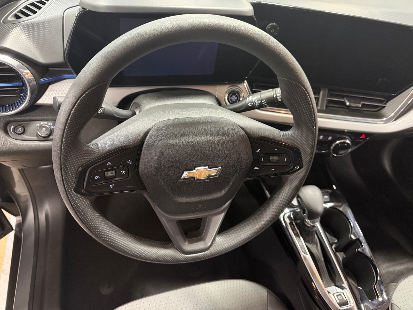 Thumbnail: 2025 Chevrolet Trax - 4