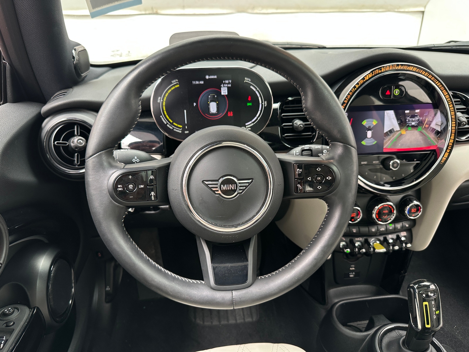 Thumbnail: 2022 MINI Cooper Hardtop - 3