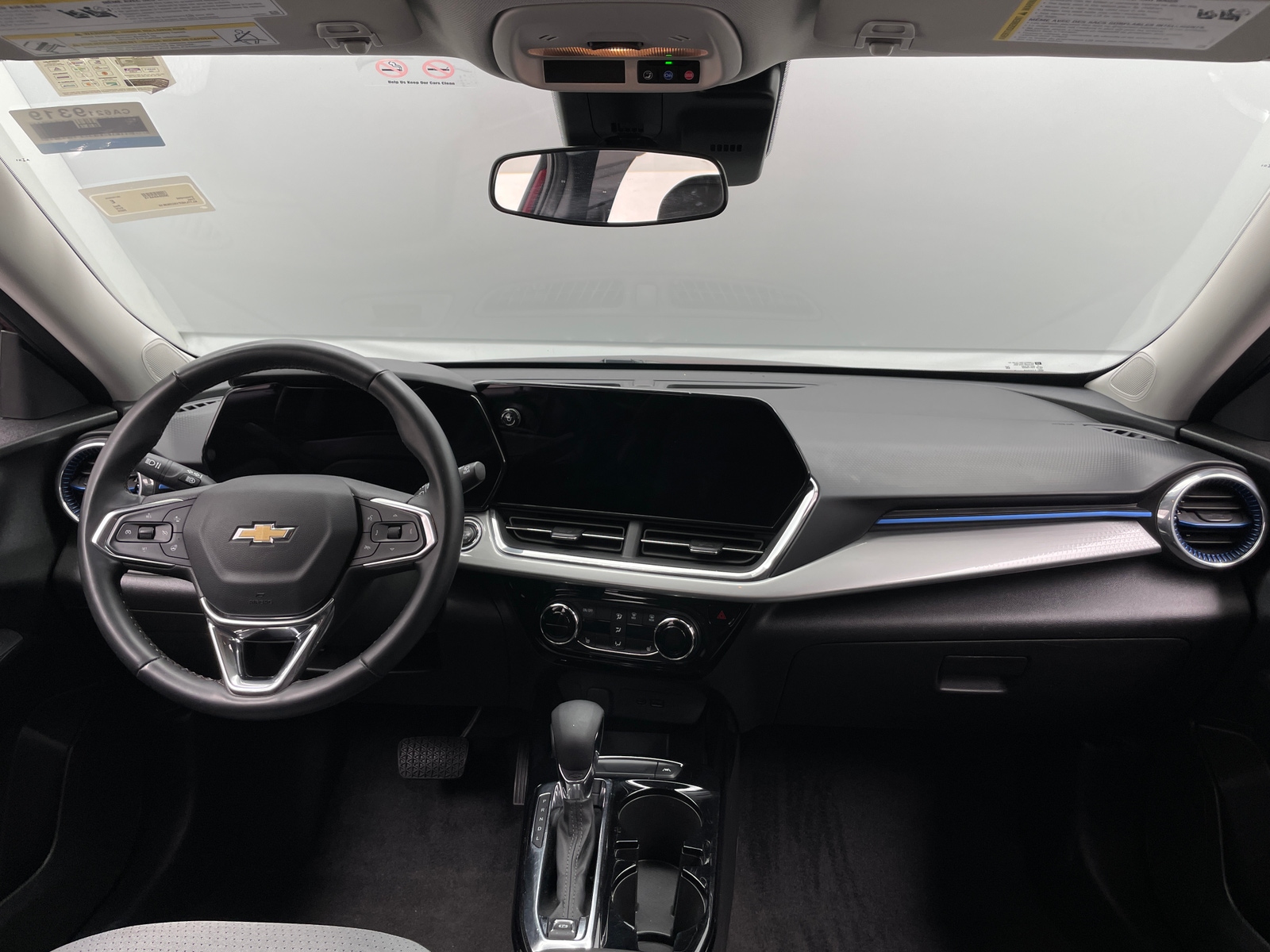 Thumbnail: 2025 Chevrolet Trax - 2
