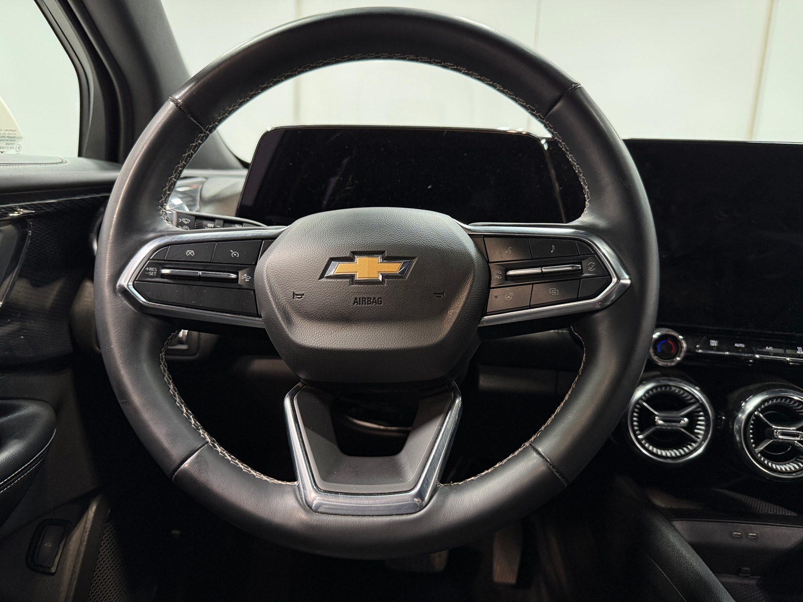 Thumbnail: 2024 Chevrolet Blazer EV - 4