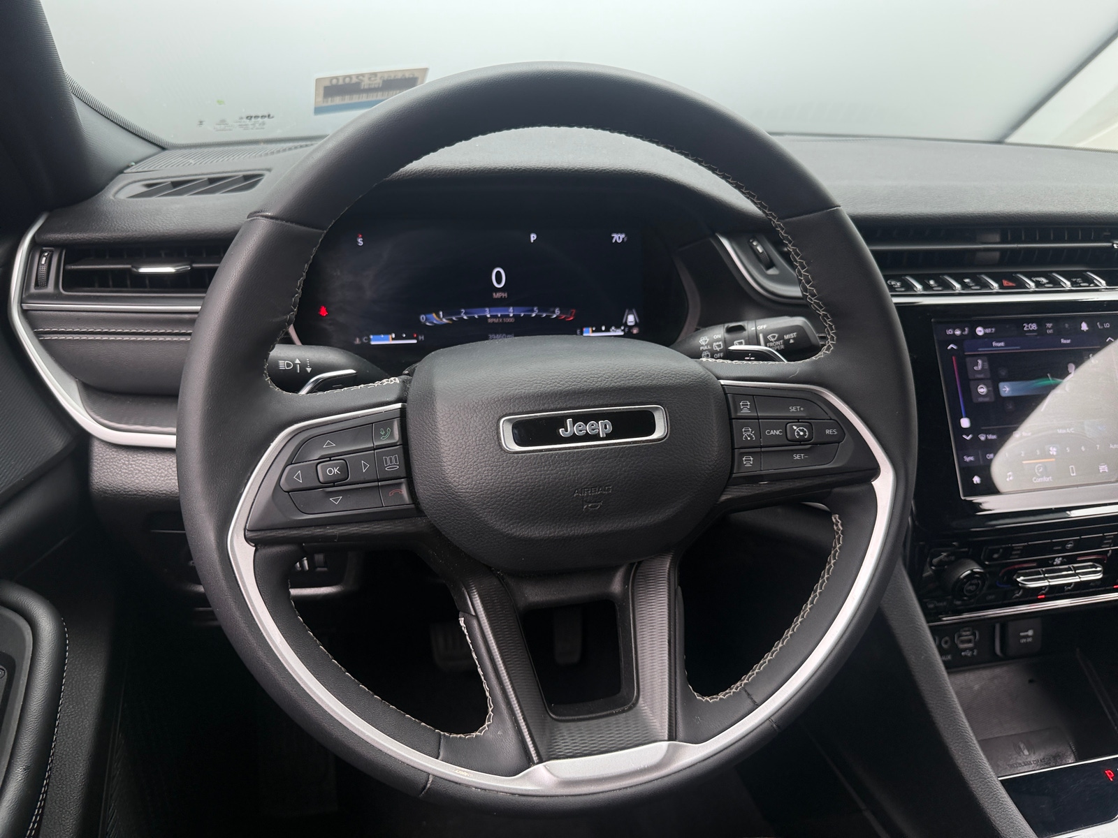 Thumbnail: 2024 Jeep Grand Cherokee L - 4