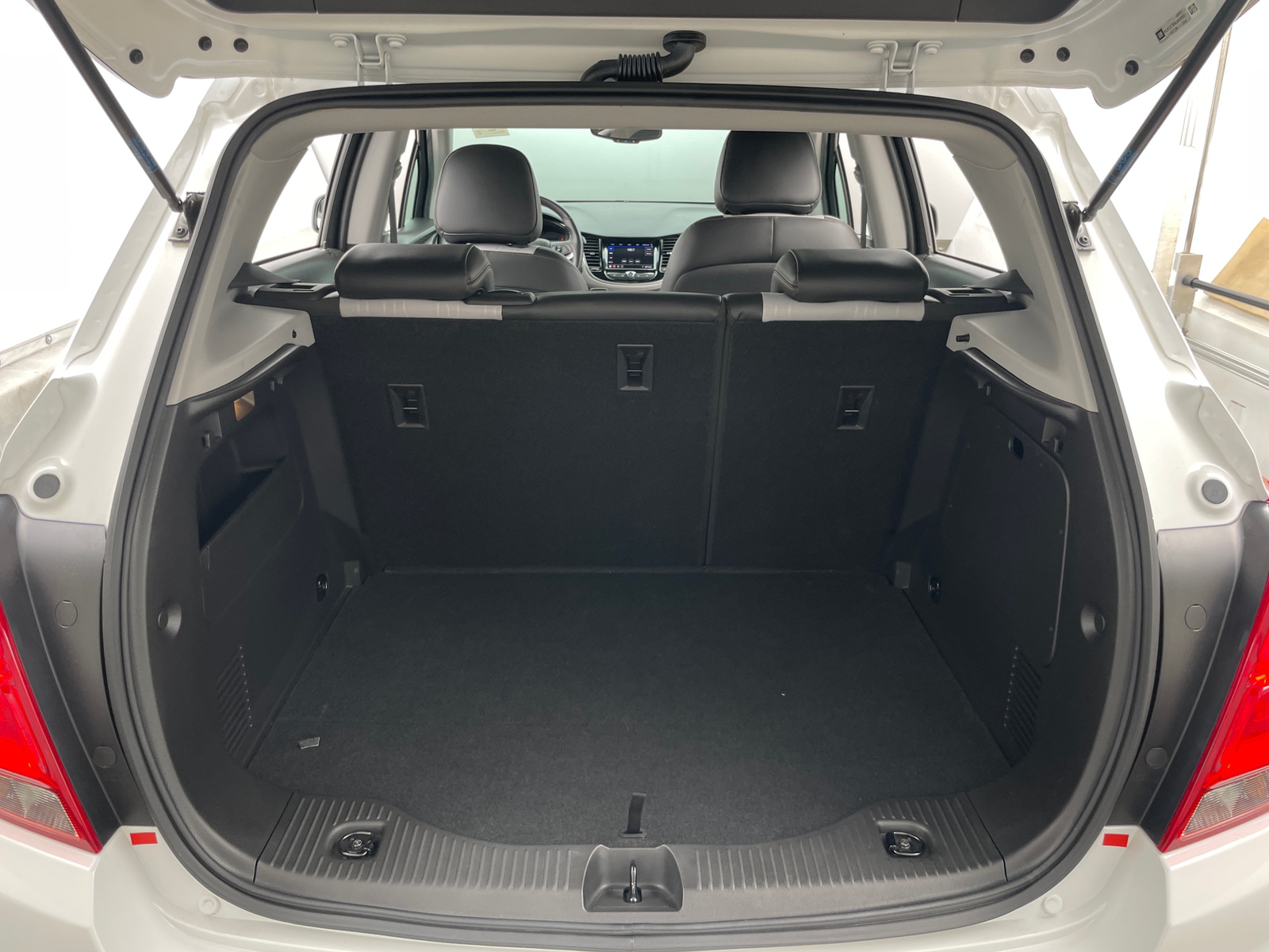Thumbnail: 2020 Chevrolet Trax - 6