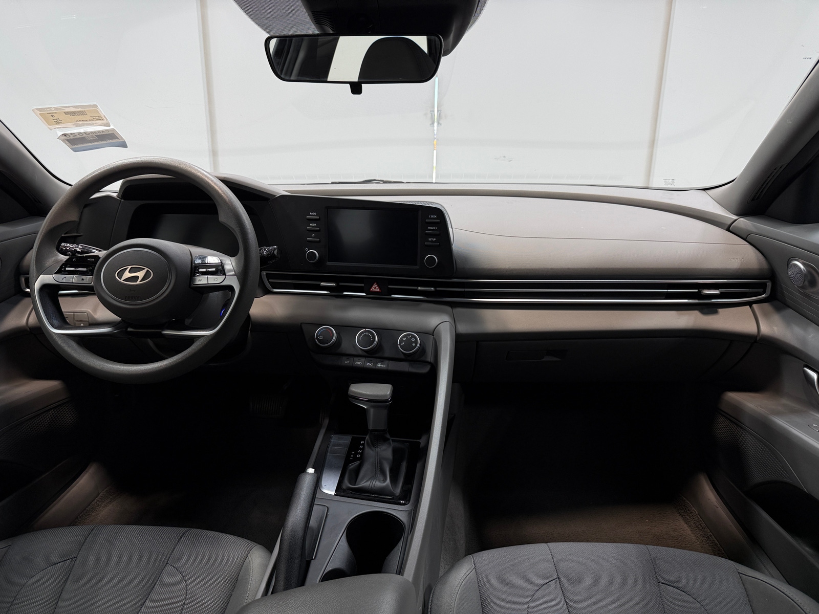 Thumbnail: 2025 Hyundai Elantra - 3