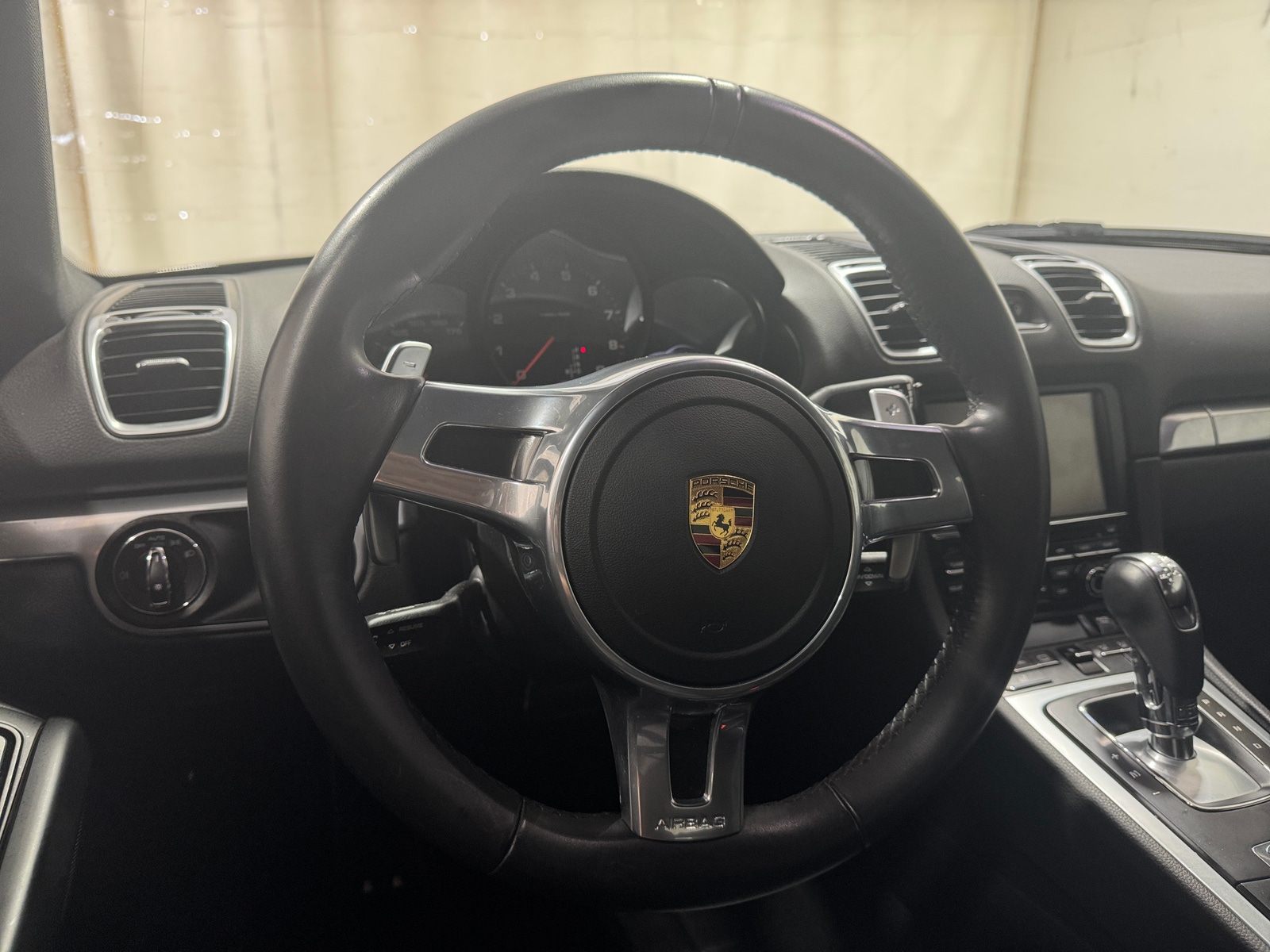 Thumbnail: 2016 Porsche Cayman - 3