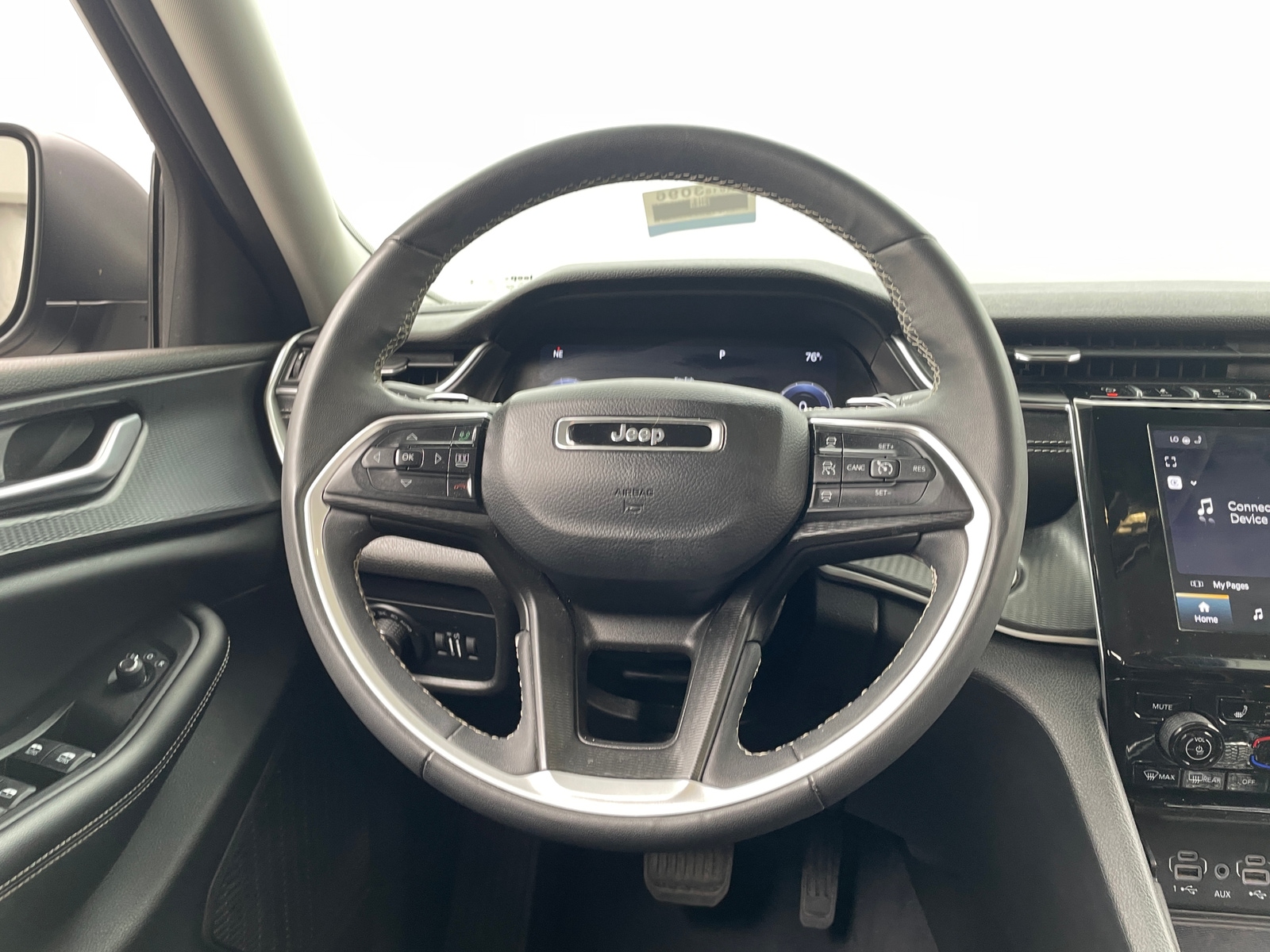 Thumbnail: 2023 Jeep Grand Cherokee L - 5