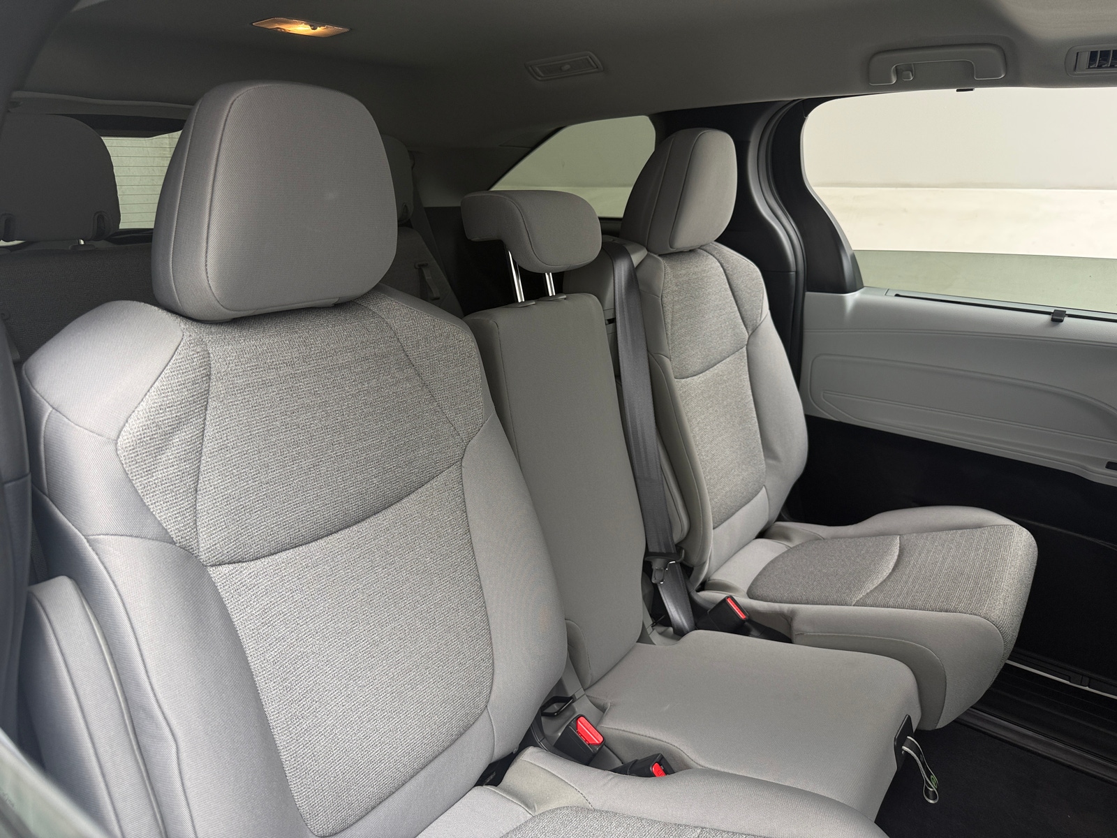 Thumbnail: 2025 Toyota Sienna - 6