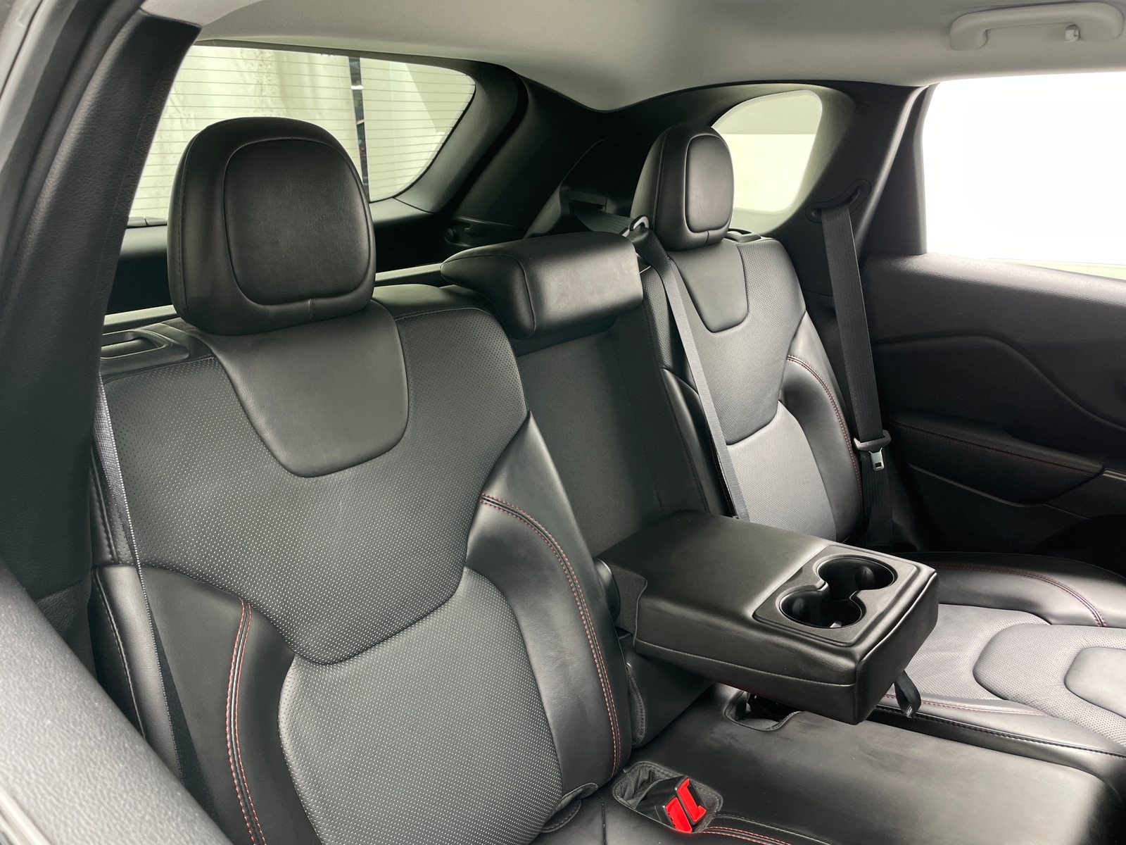 Thumbnail: 2019 Jeep Cherokee - 5