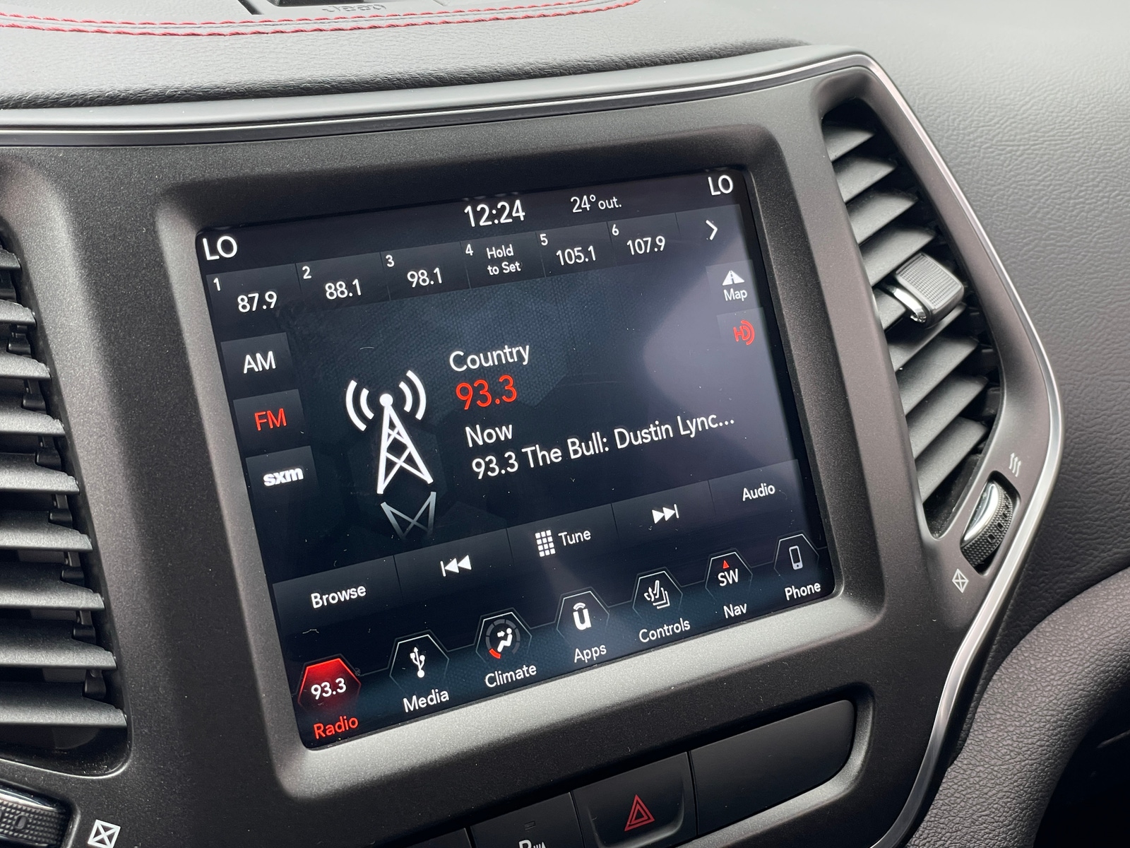 Thumbnail: 2019 Jeep Cherokee - 3