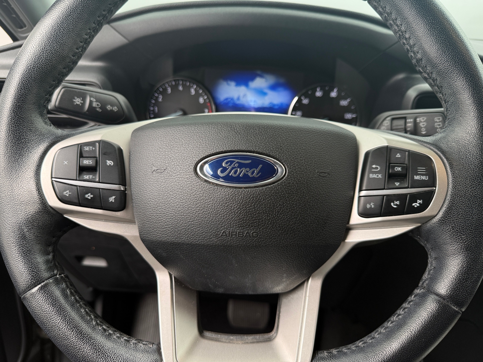 Thumbnail: 2021 Ford Explorer - 5