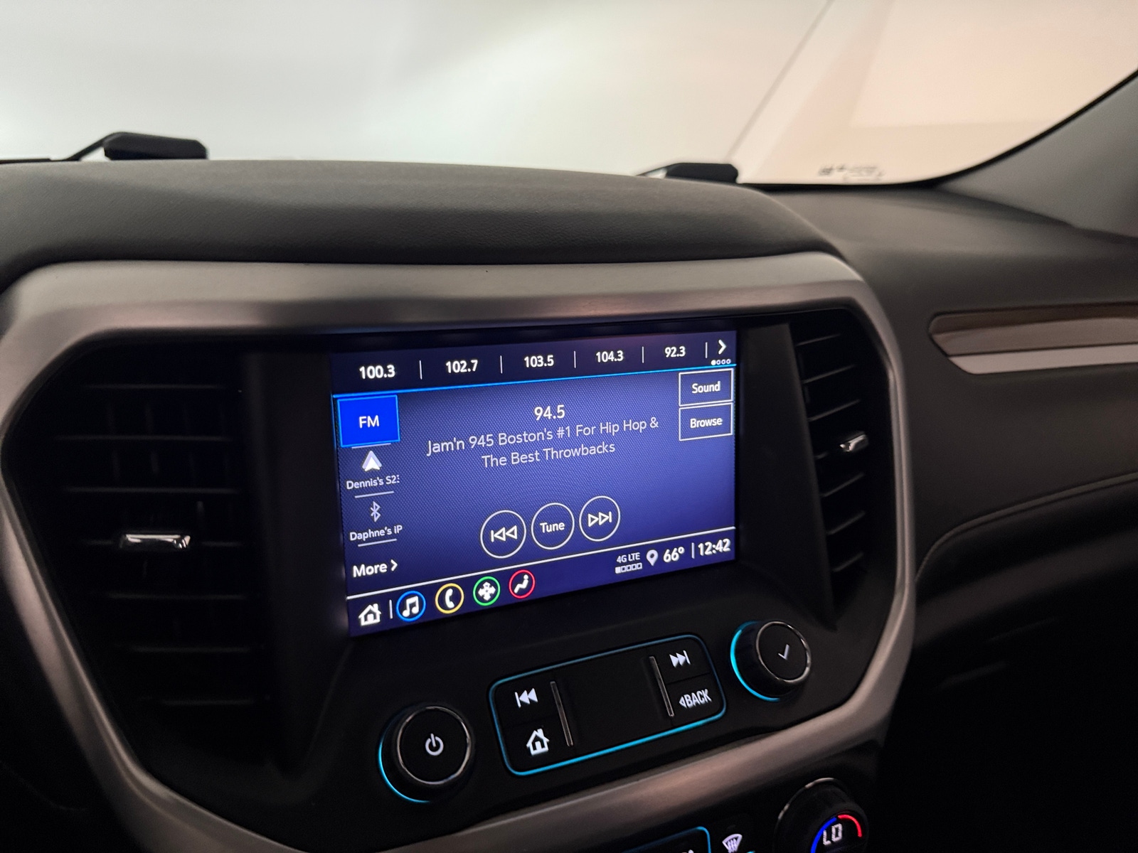 Thumbnail: 2023 GMC Acadia - 4