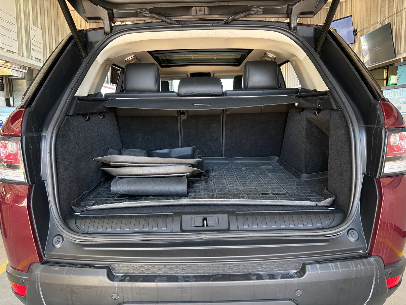 Thumbnail: 2015 Land Rover Range Rover Sport - 6