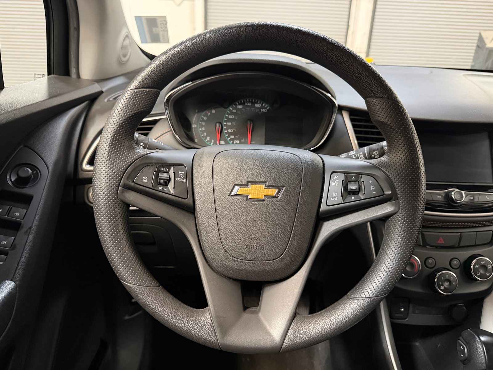 Thumbnail: 2022 Chevrolet Trax - 5