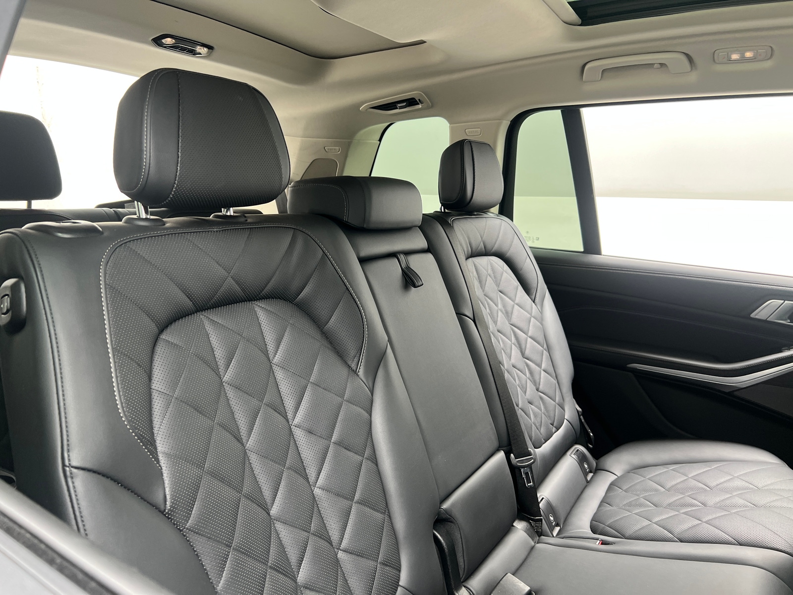 Thumbnail: 2025 BMW X7 - 6