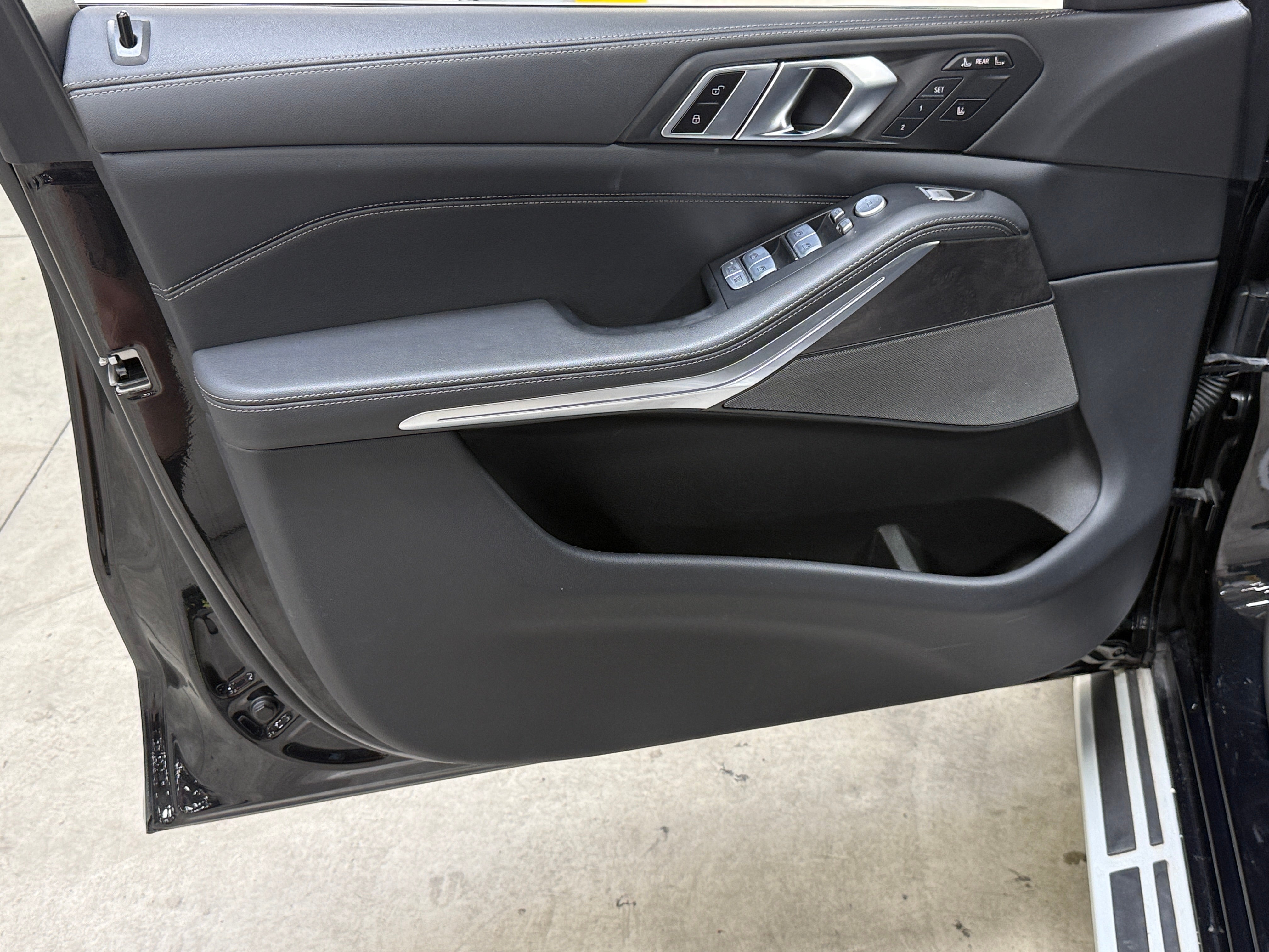 2025 BMW X7