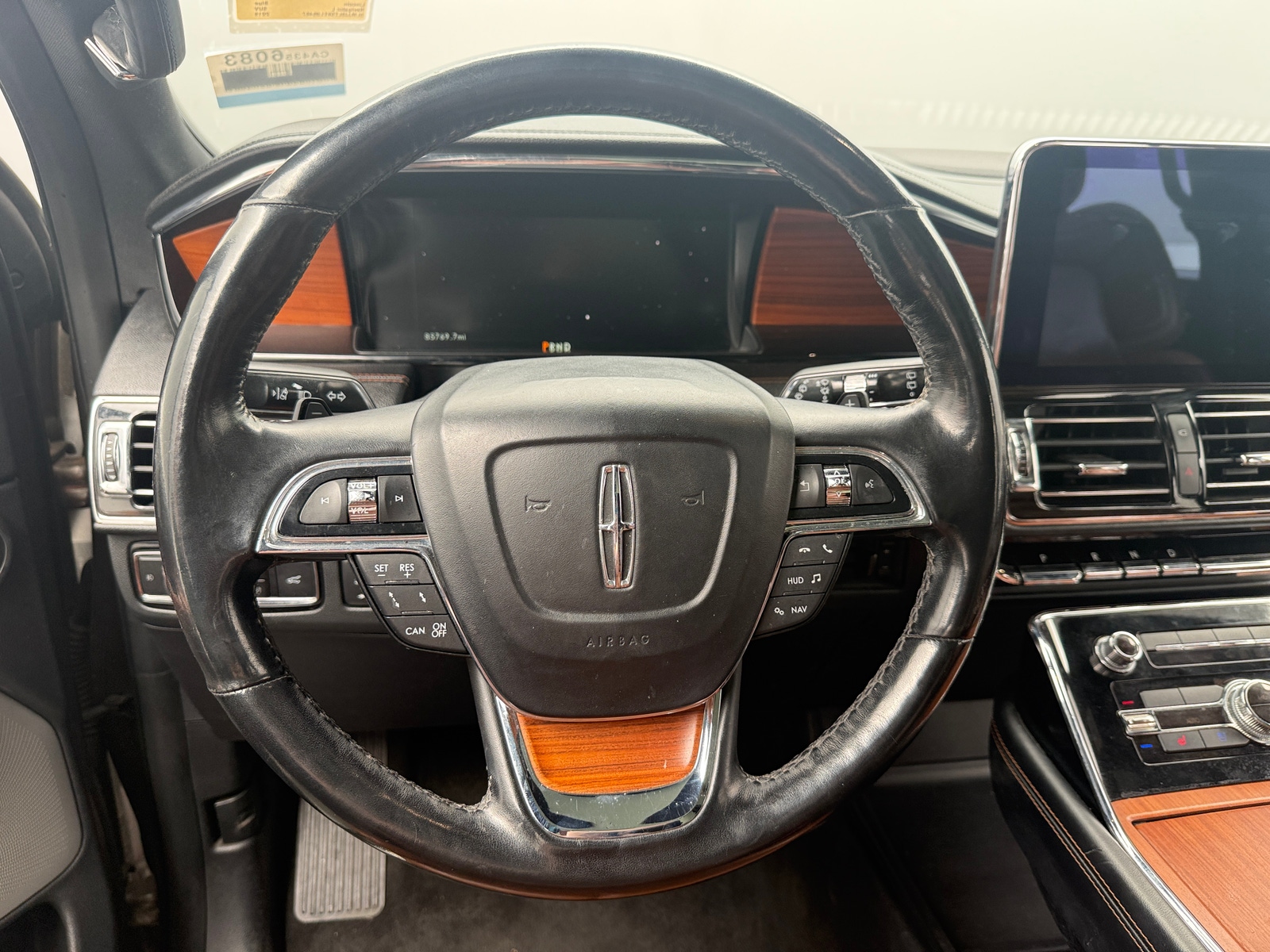 Thumbnail: 2019 Lincoln Navigator L - 4
